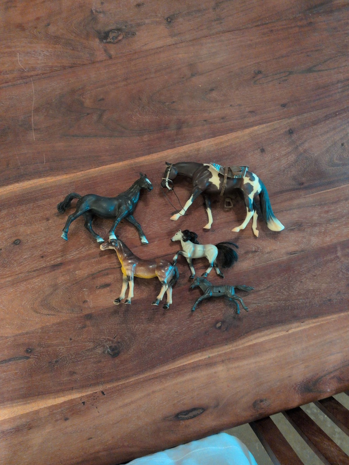 Vintage Breyer and Schleich Style Model Horse Figurines Set of 5 Vintage Breyer and Schleich Style Model Horse Figurines Set of 5