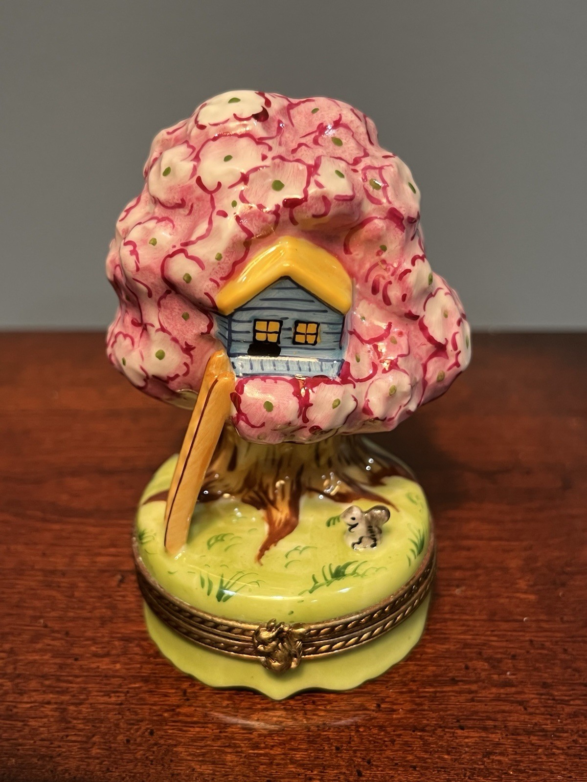 Limoges France Handpainted Trinket Box Squirrel Tree House Peint Main Chamart