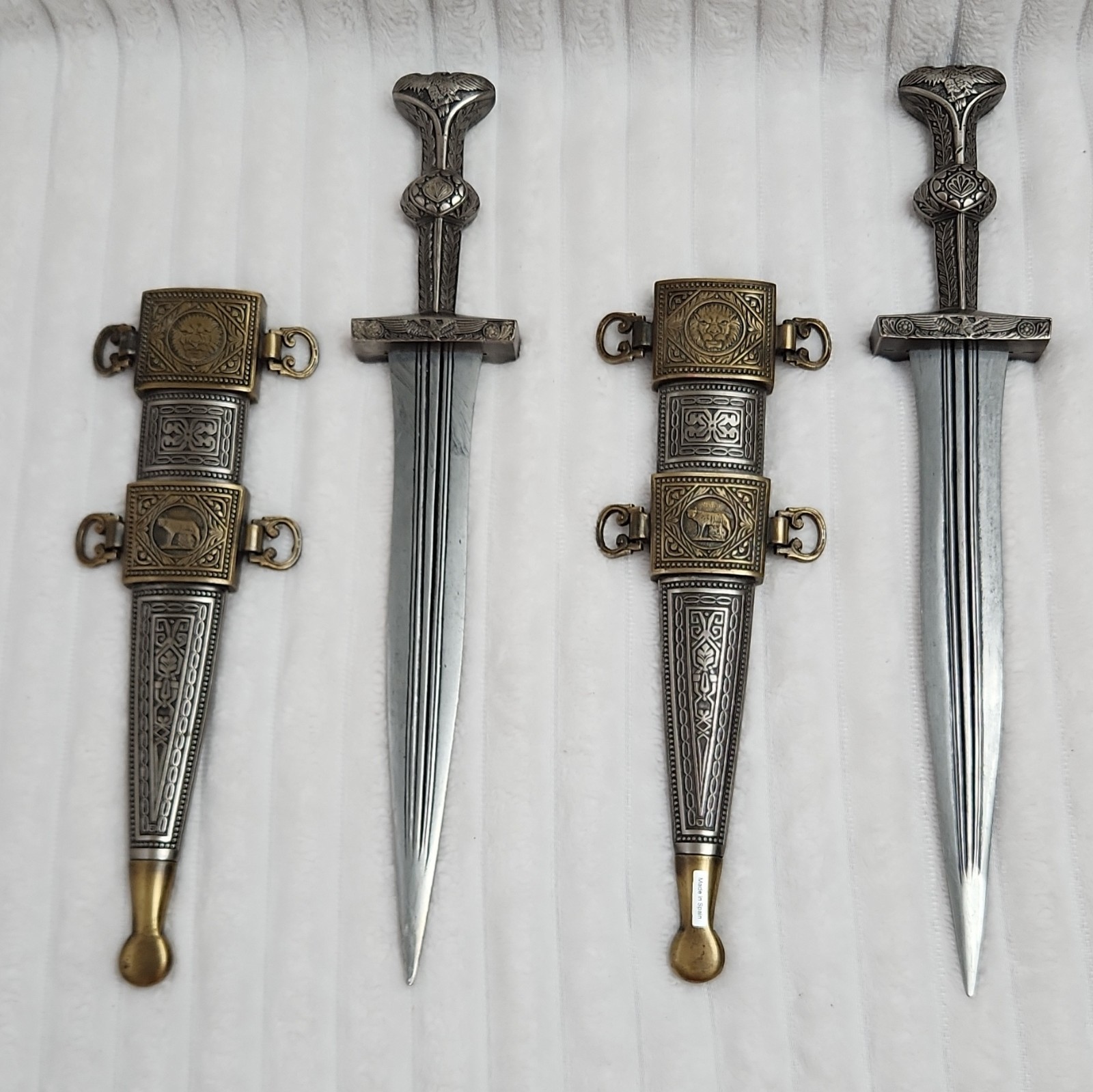 Set of 2 Denix Roman Daggers with Scabbards - Made in Spain - New 14 1/2