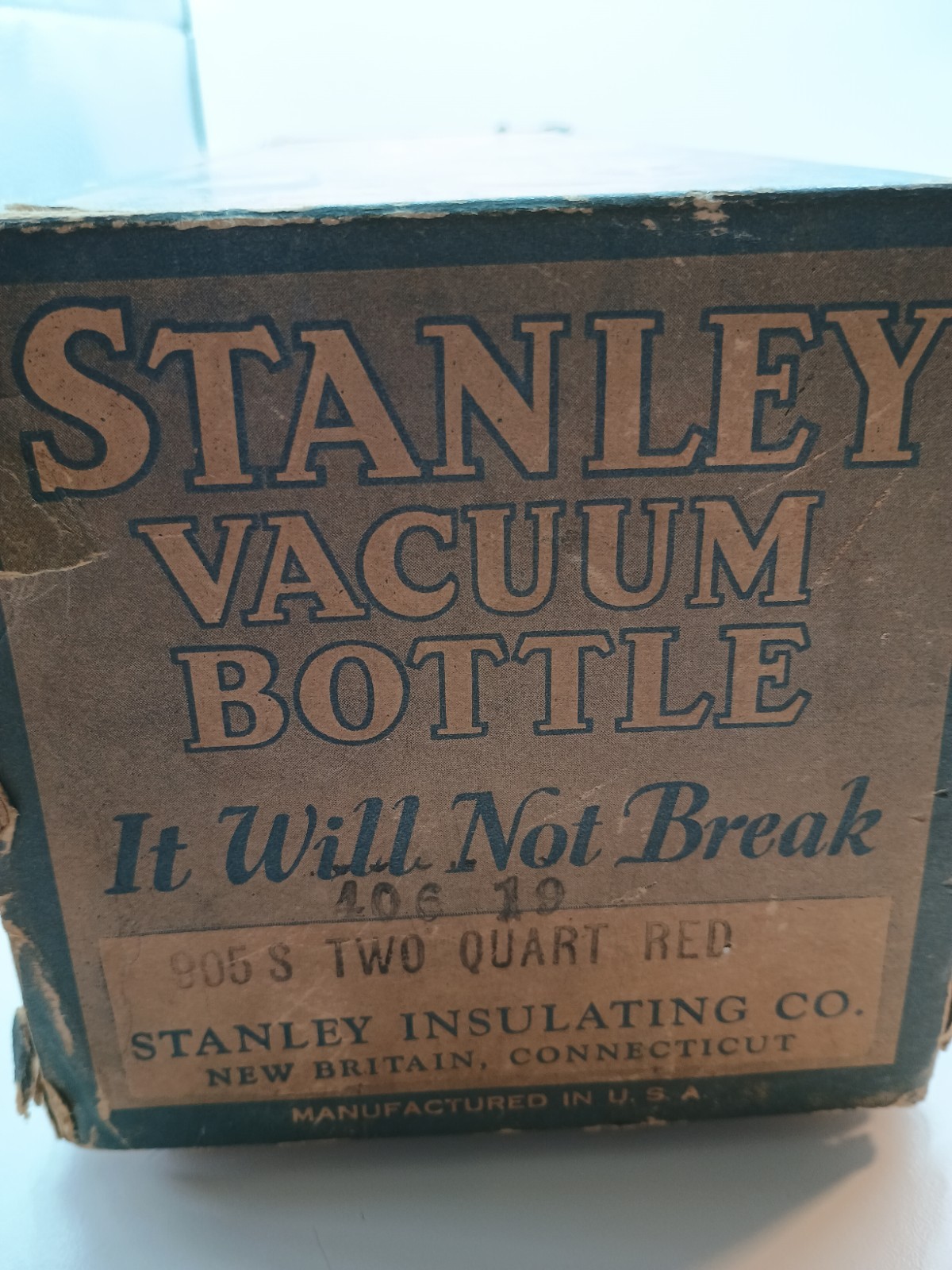 Vintage Red Stanley 2Qt Vacuum Bottle thermos w/Box, Cork, Cap, Patented 1923 Vintage Red Stanley 2Qt Vacuum Bottle thermos w/Box, Cork, Cap, Patented 1923