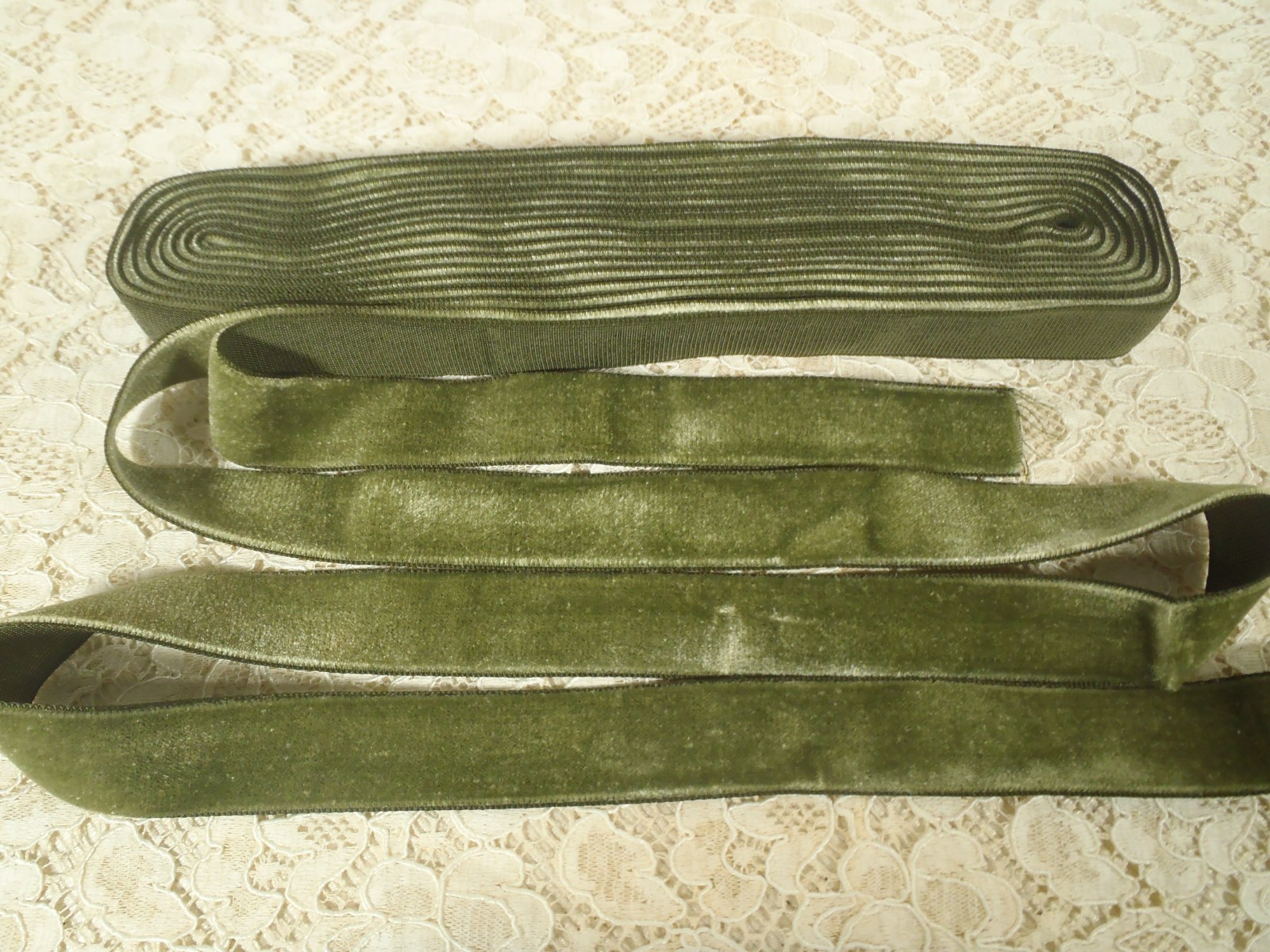 LUXURIOUS 1940'S SWITZERLAND RAYON VELVET RIBBON 7/8