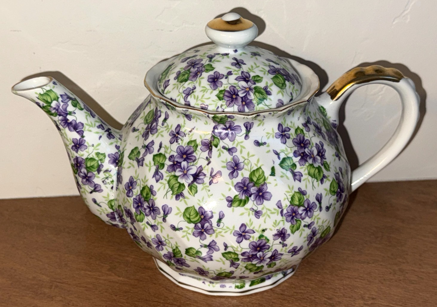 Vintage Lefton Violet Chintz Teapot 911V Purple Flowers Gold Trim 1950s EXC COND