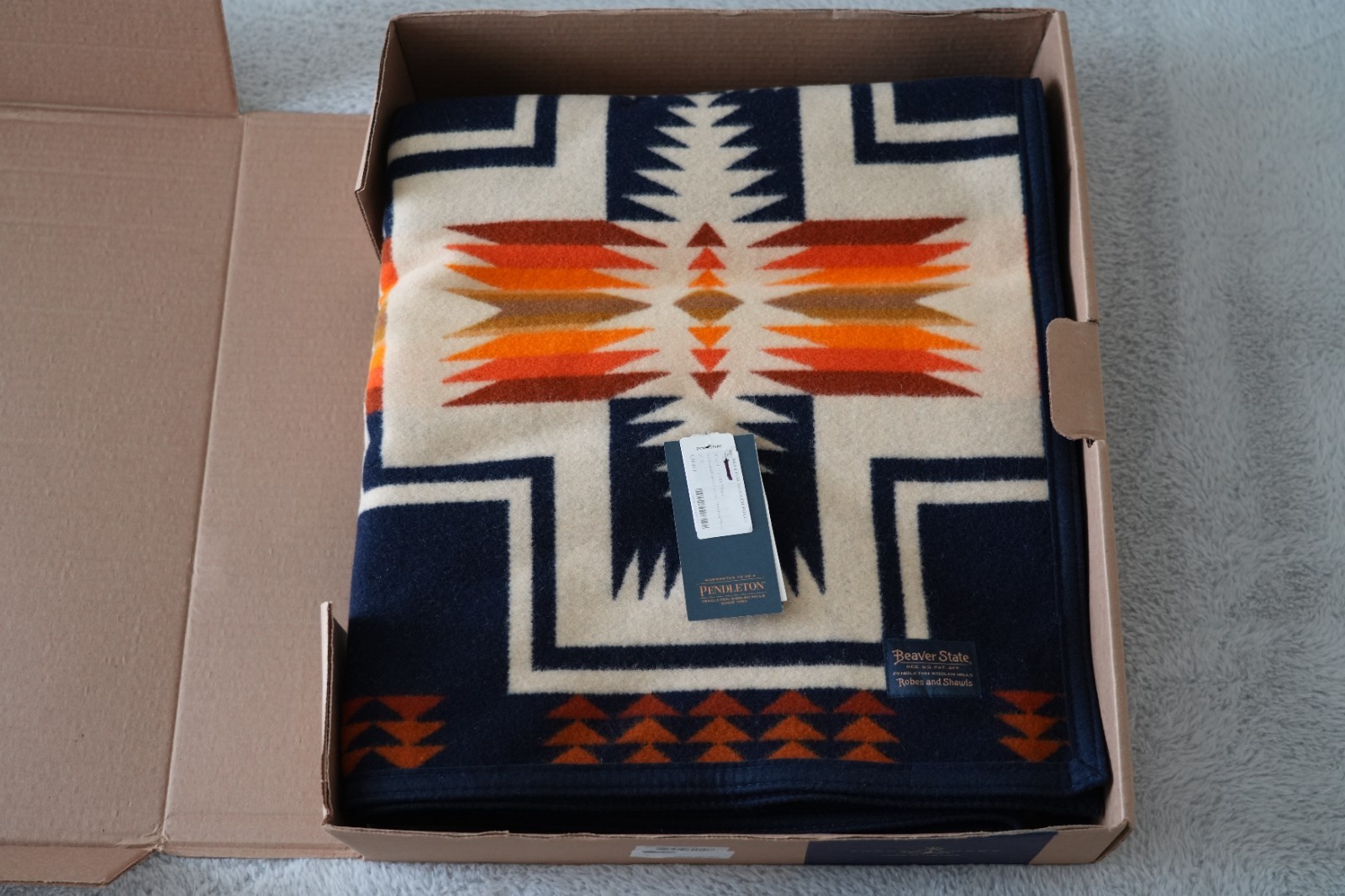 Pendleton Beaver State Harding Jacquard Wool Blanket Twin Navy Multi USA NWT Pendleton Beaver State Harding Jacquard Wool Blanket Twin Navy Multi USA NWT