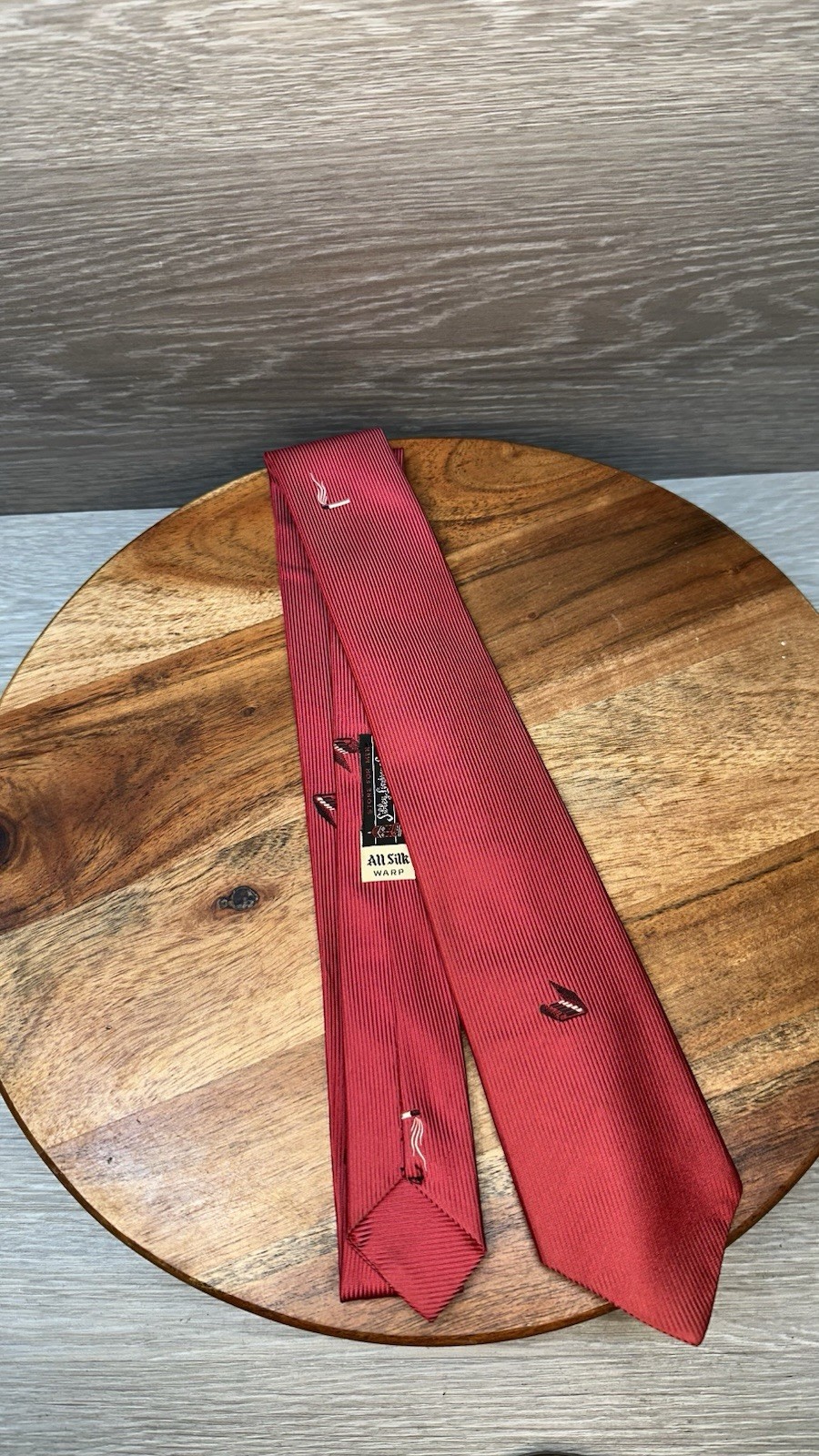 Vtg 1950s Sibley Rochester NY Silk Tie Cigarette Tobacciana Novelty Red Clean