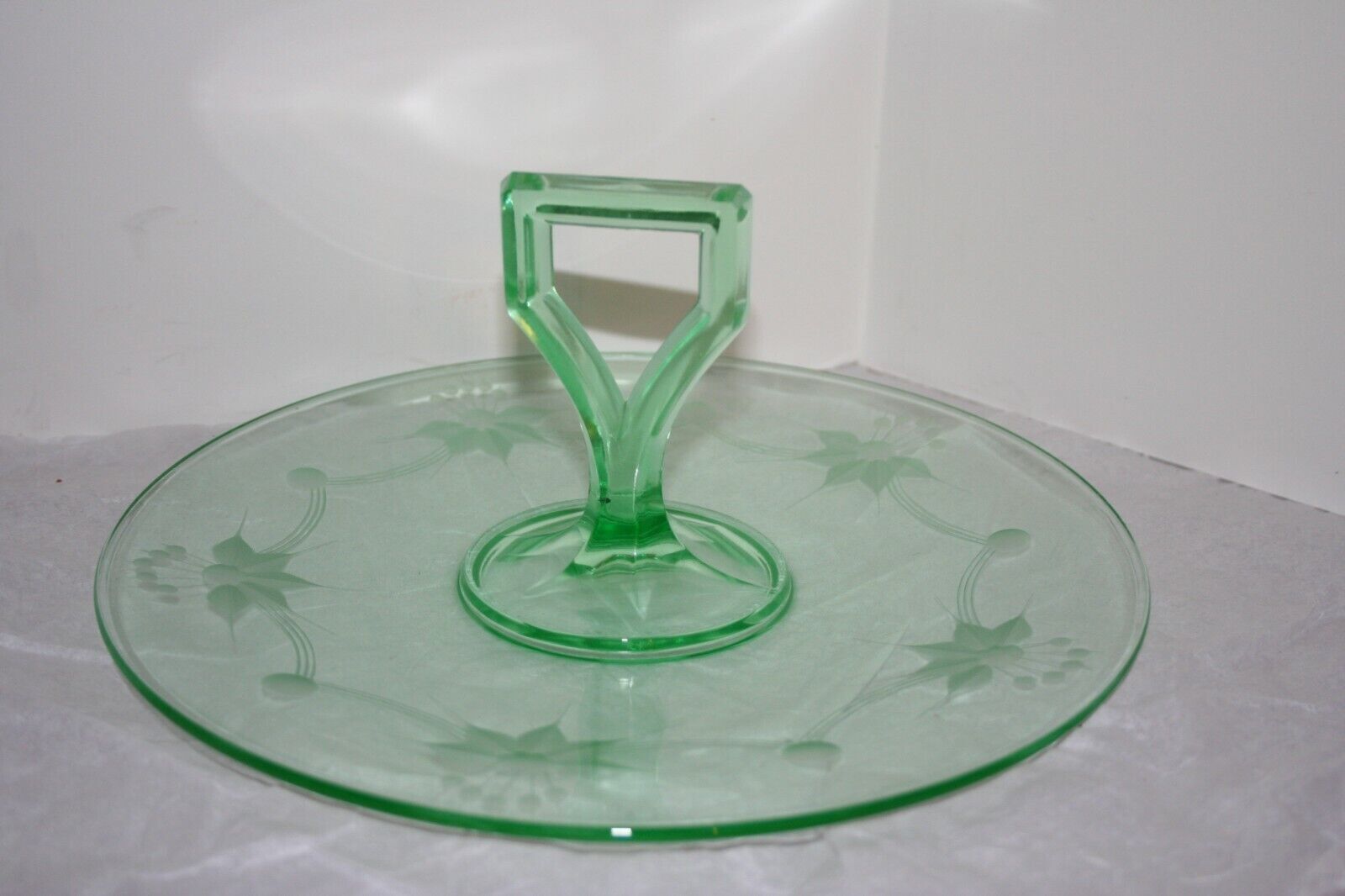 VTG Green Vaseline Glass Desert Plate Caddy Etched w/ handle Depression Glass