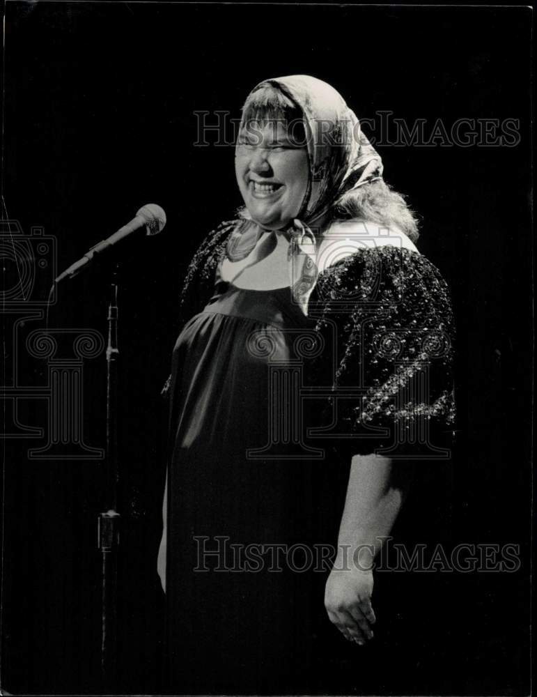 1983 Press Photo Comic Peggy Platt - lrp93972