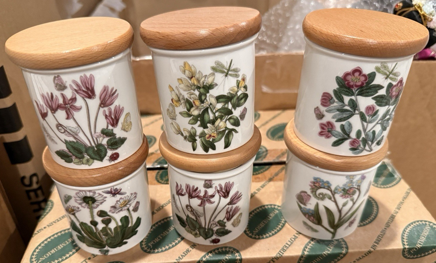 Portmeirion BOTANIC GARDEN Spice Jars Set 6 Lidded 3” NIB Portmeirion BOTANIC GARDEN Spice Jars Set 6 Lidded 3” NIB