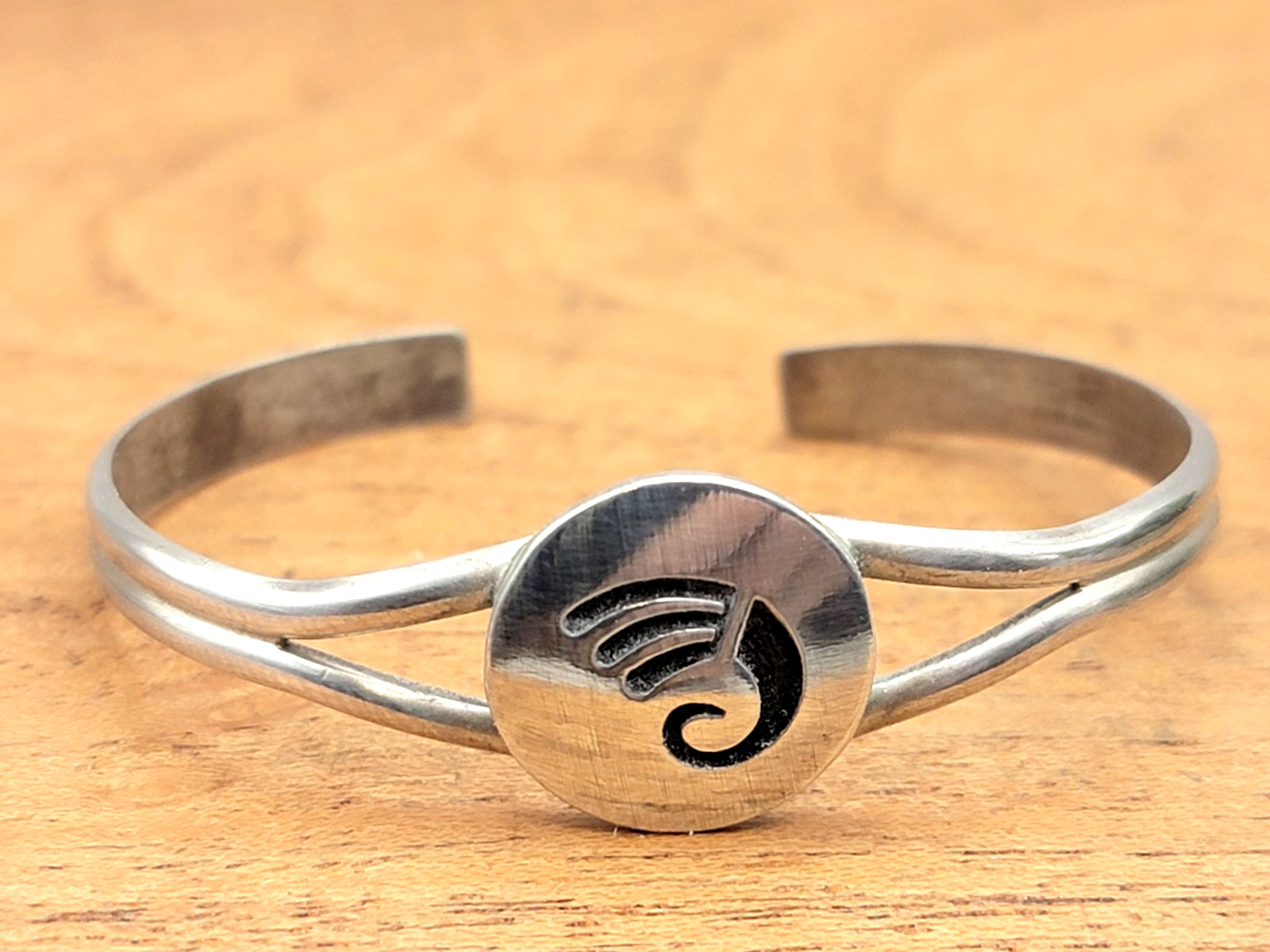 HOPI WATER WAVE BABY Cuff Bracelet Sterling Silver SUPER SMALL signed HOPI WATER WAVE BABY Cuff Bracelet Sterling Silver SUPER SMALL signed