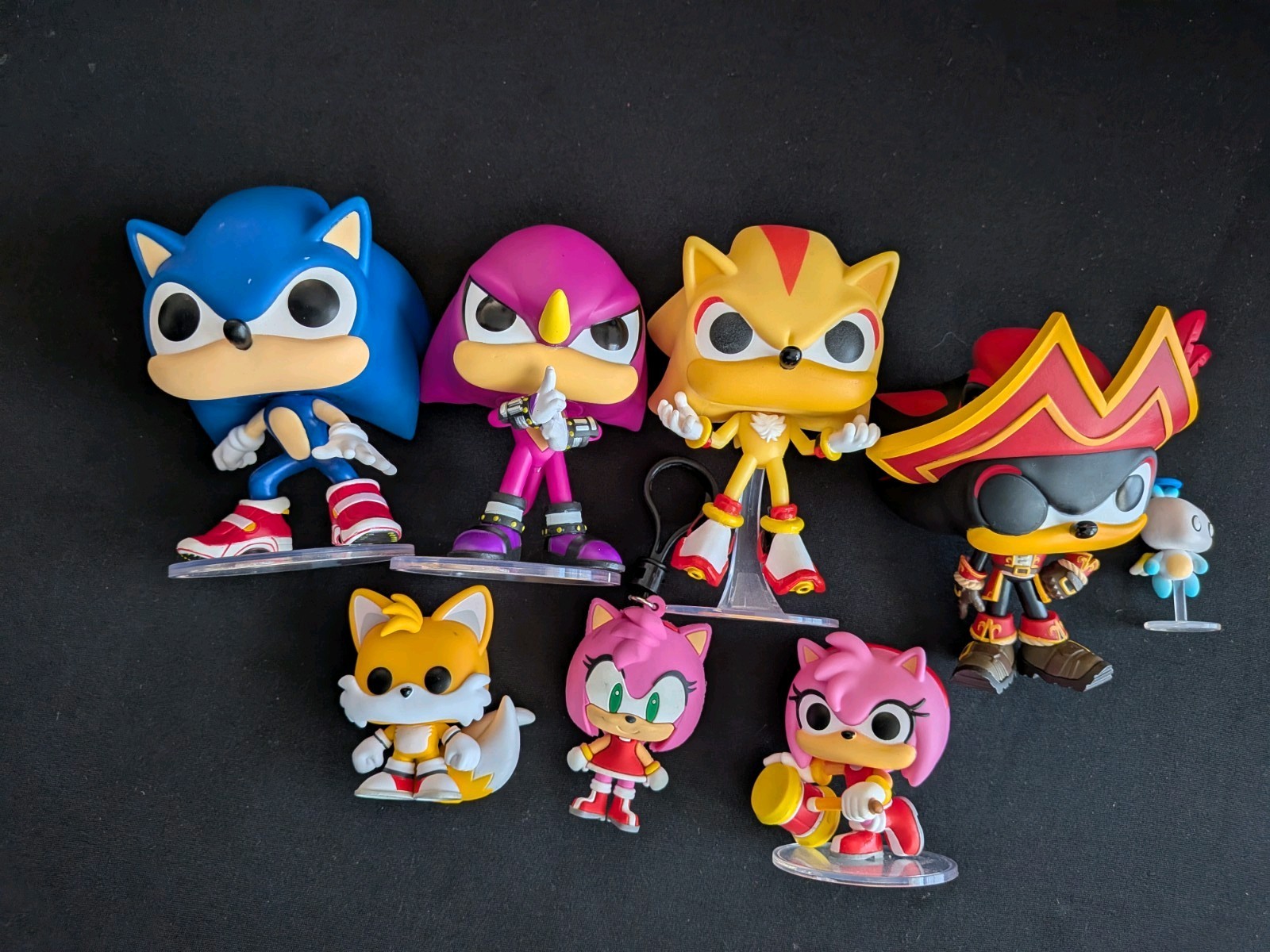 Funko Pop Sonic The Hedgehog,Espio,Amy,Super Shadow, and Tails Sonic Lot Of 6