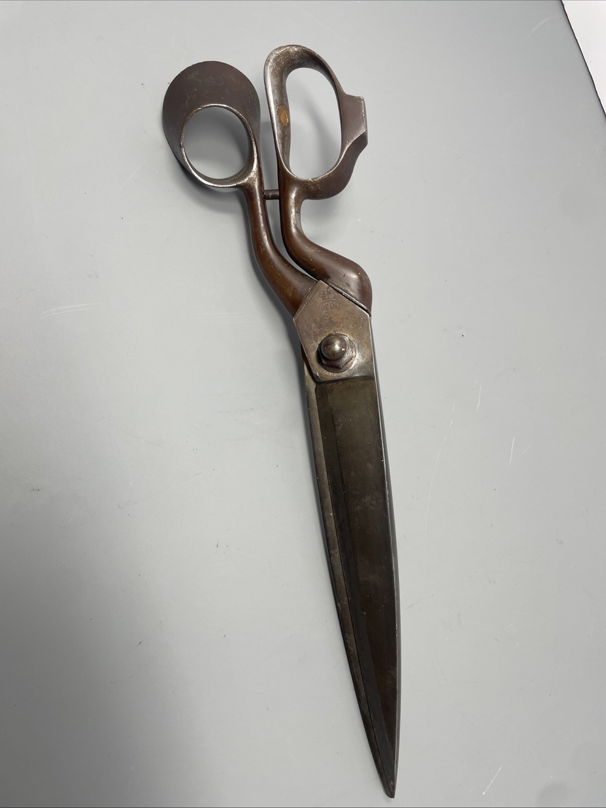Vintage 14” Fratelli Torresani Milano Tailor Shears # 30 Italian Sewing Scissors Vintage 14” Fratelli Torresani Milano Tailor Shears # 30 Italian Sewing Scissors