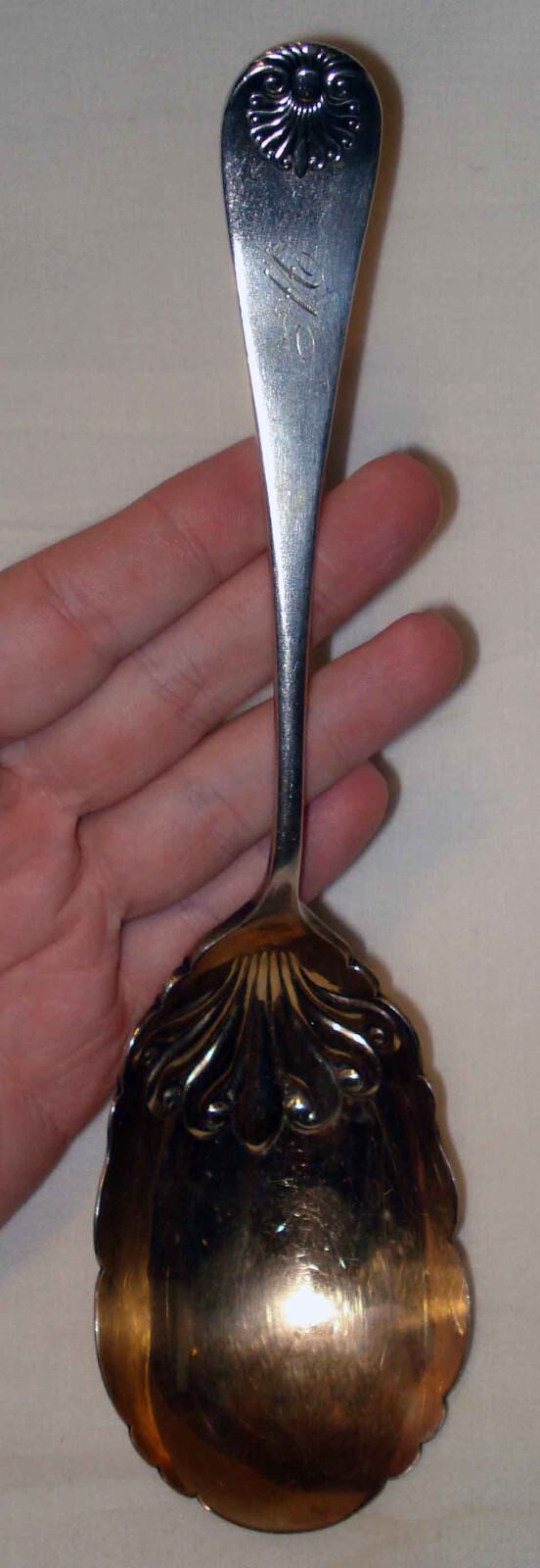 Vintage Rogers & Bro A1 Silverplate SHELL 9” Large Serving Berry Spoon Flatware
