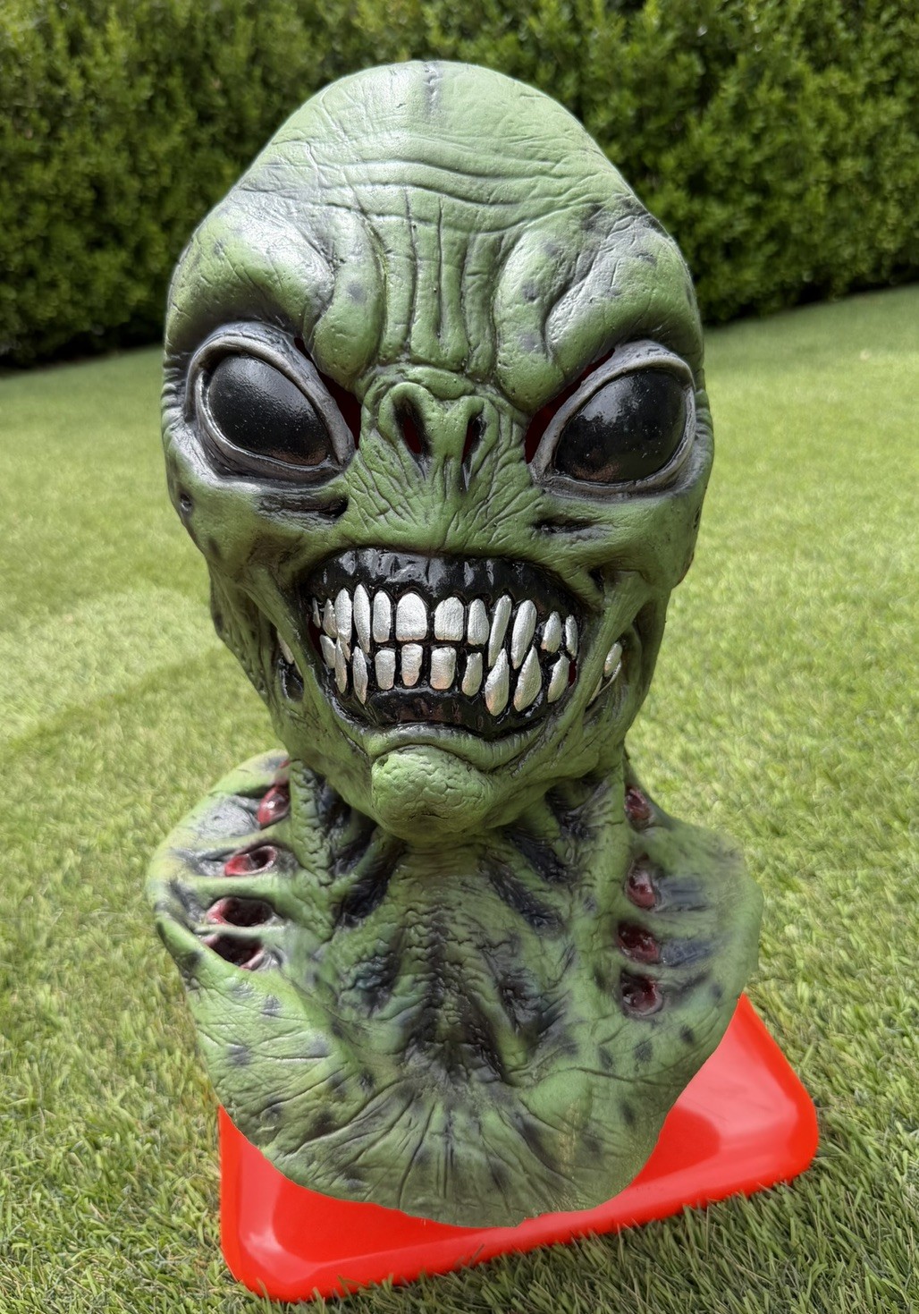 Lord Grimley\'s Manor Alpha Centauri Alien Adult Unisex Latex Full Mask Green NWT