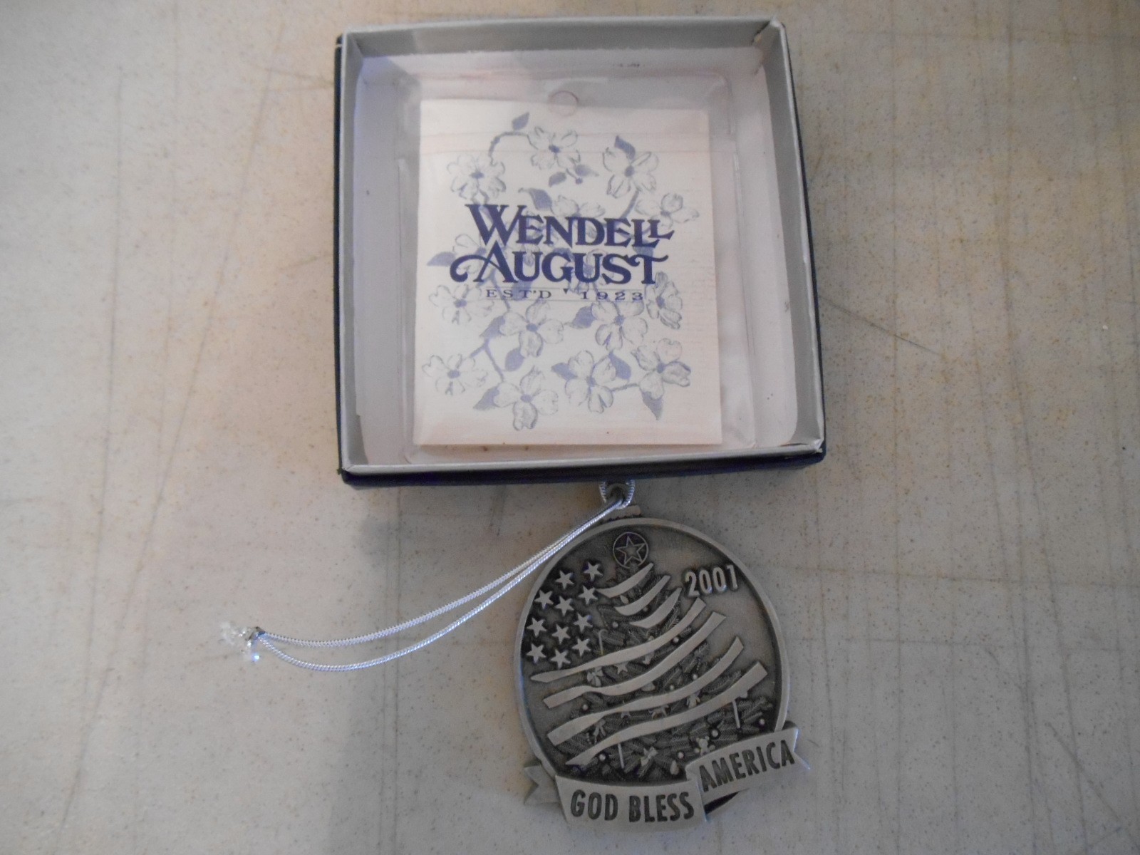 2001 Wendell August Forge 'God Bless America Christmas Ornament NEW/Box/Papers 