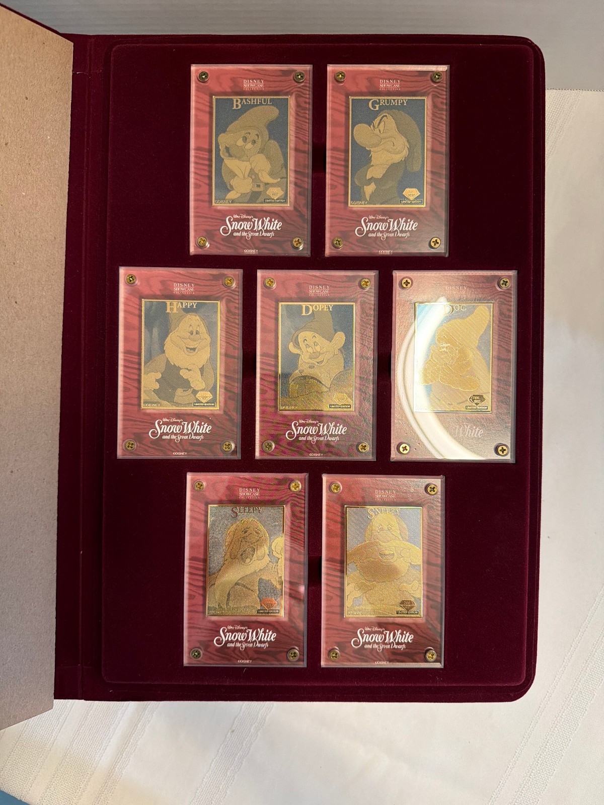 Snow White and the Seven Dwarfs 24KT Gold Plated Collectible Card Set