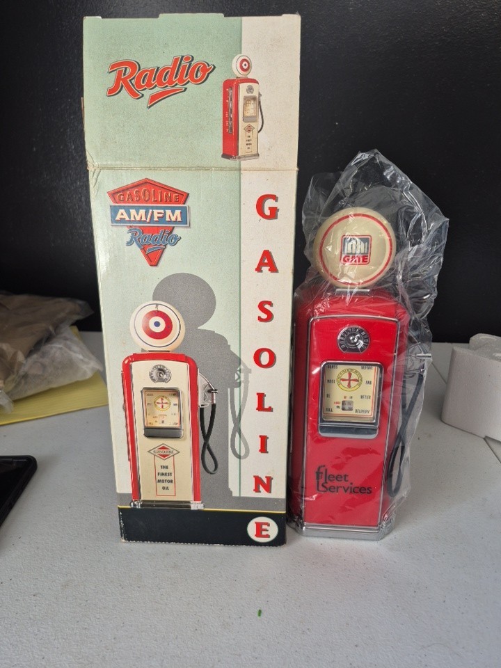 Vintage NOS PF Product Gasoline AM FM GATE Mini Radio 541.912 Gate Petroleum Fl