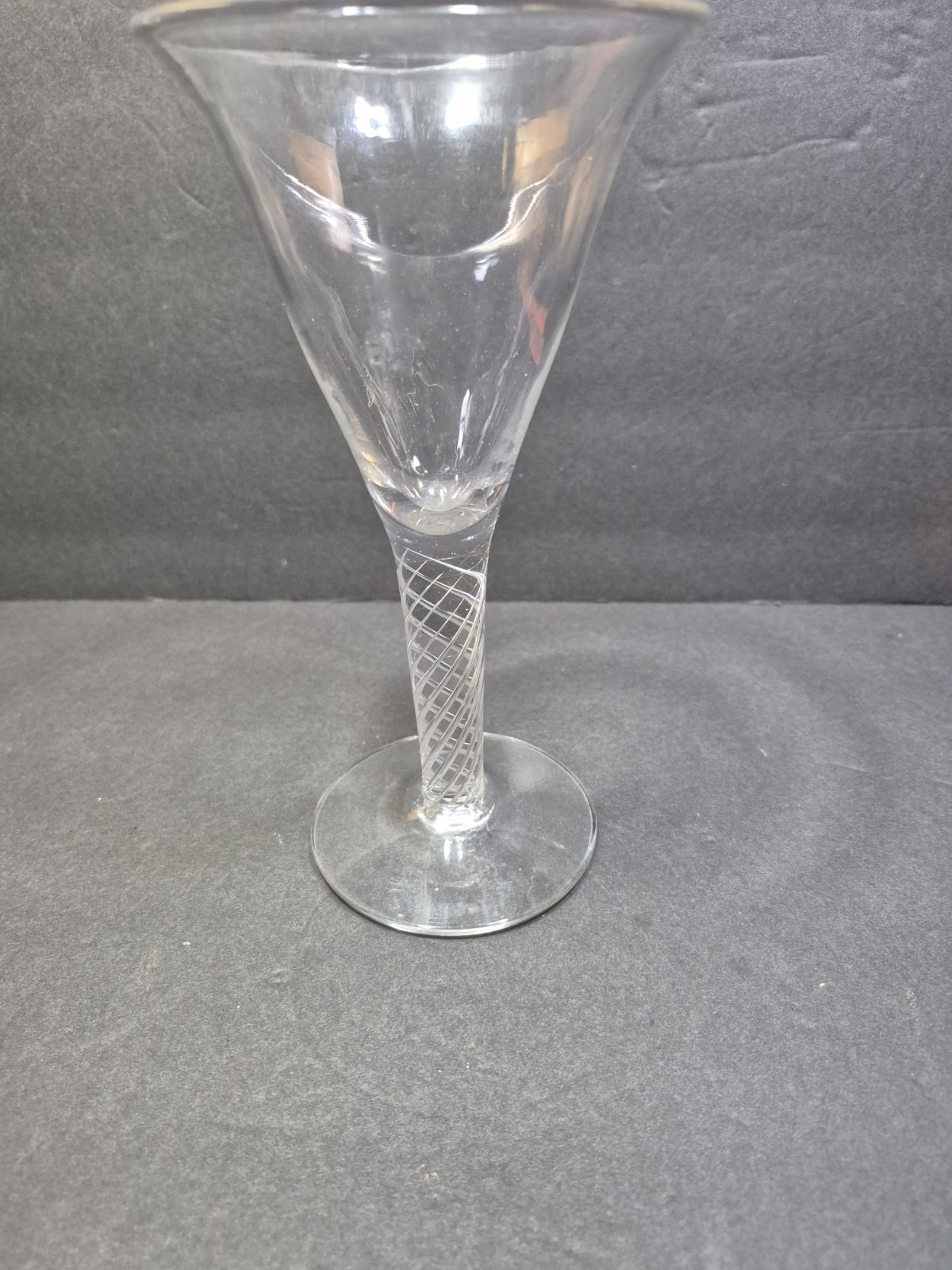 Set of 2 VTG Blenko Colonial Williamsburg Air Twist Wine Glasses 7 7/8”