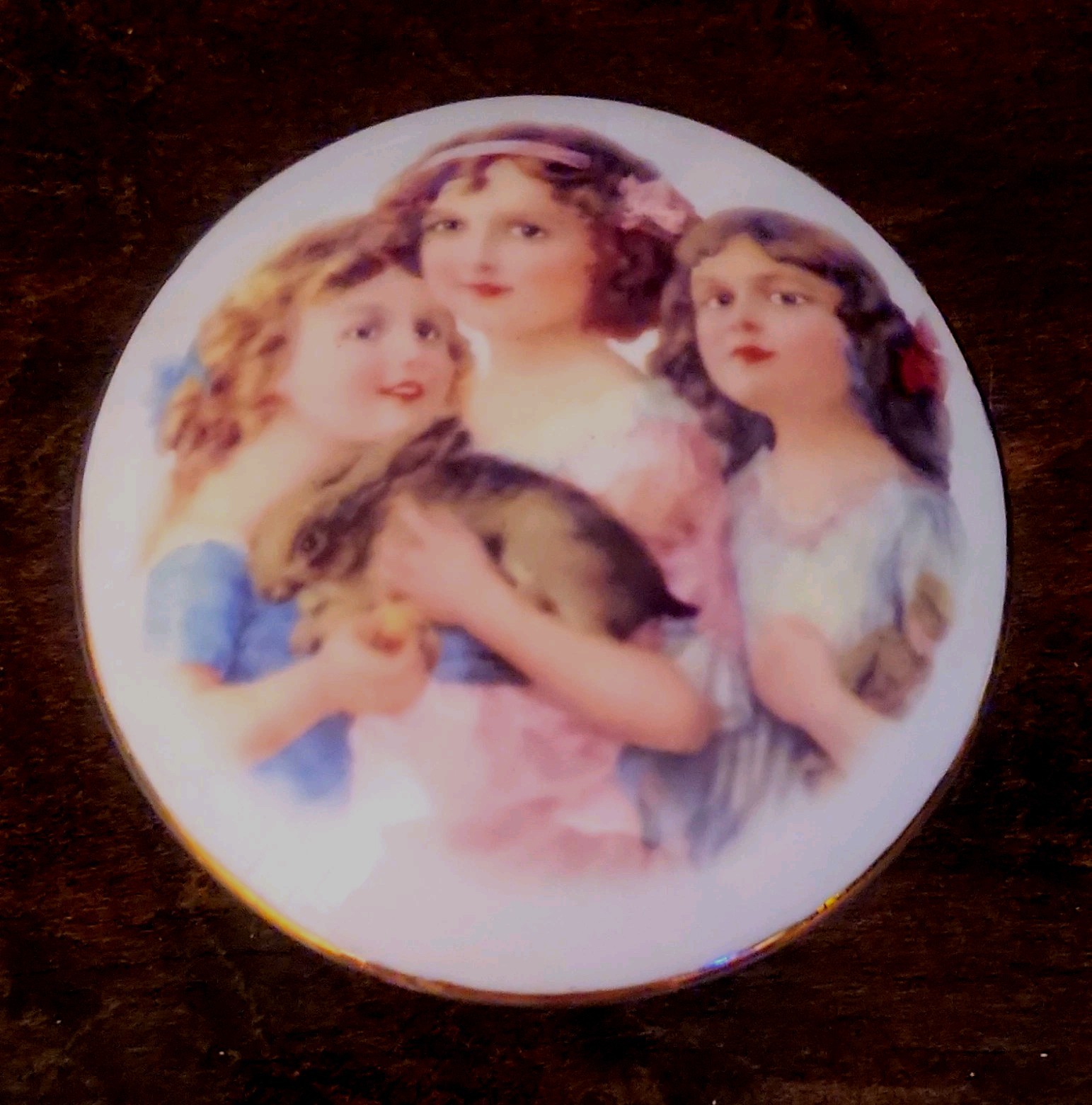 Reutter Porzellan Germany Lidded Porcelain Trinket Box w/ 3 Women Lid