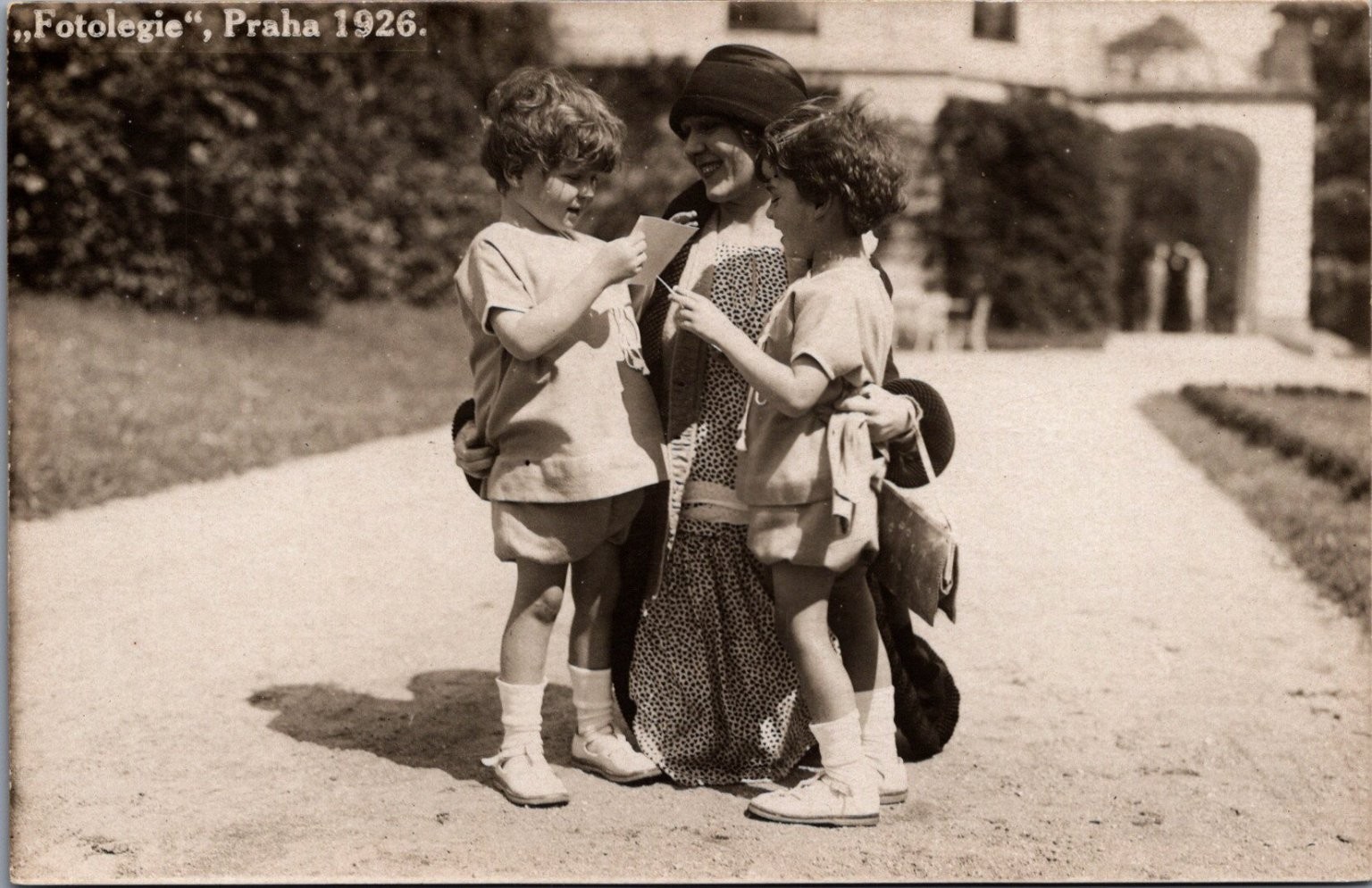 Mary Pickford President Masaryk Grandchildren Praha 1926 RPPC