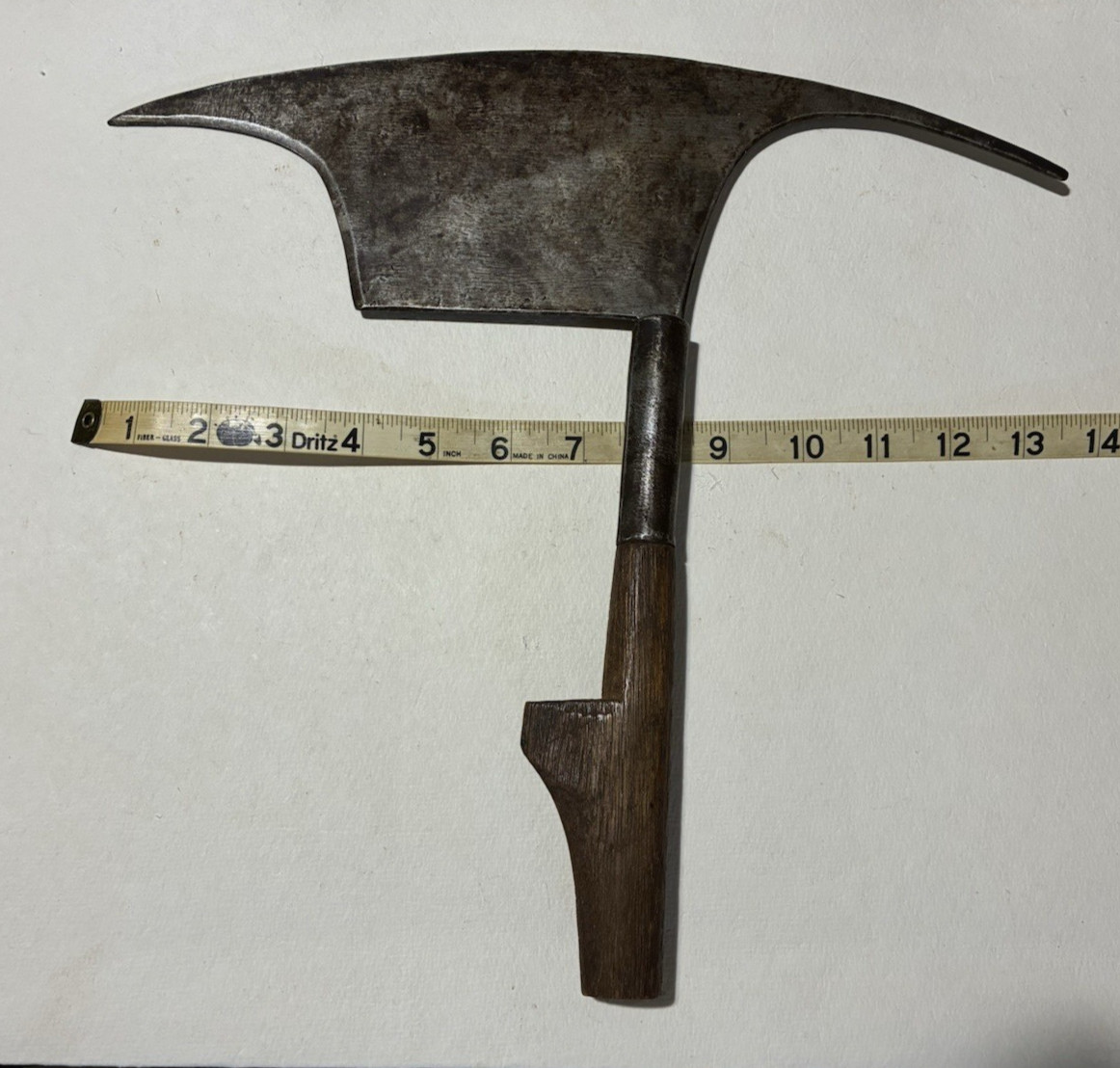 LARGE ANTIQUE NORTH LUZON IGOROT KALINGA HEADHUNTER AXE LARGE ANTIQUE NORTH LUZON IGOROT KALINGA HEADHUNTER AXE
