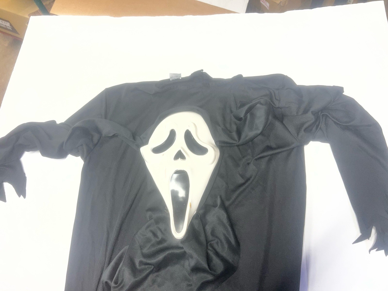 Ghost Face Scream 4 Easter Unlimited EU Mask - 2011 NON-GLOW Fun World W/ Robe