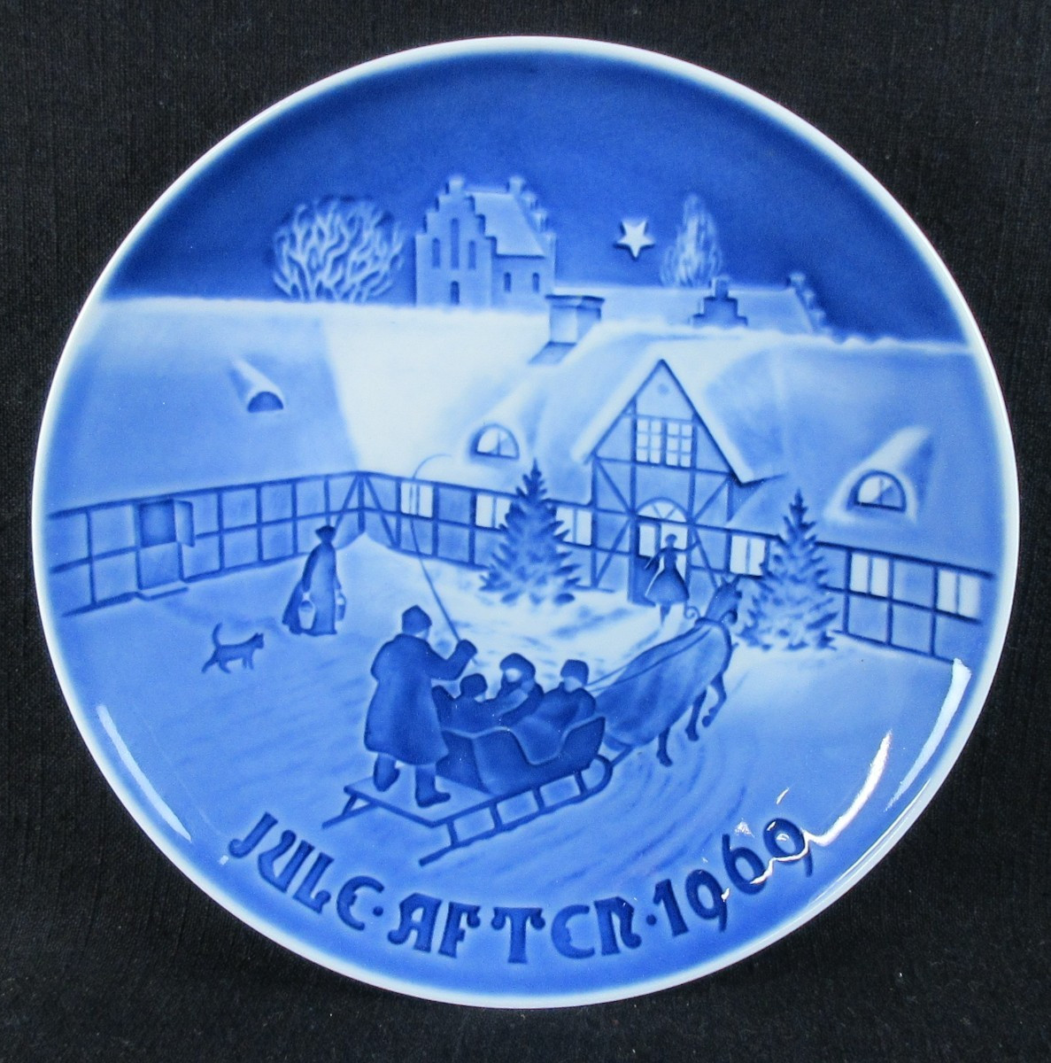 Bing and Grondahl Christmas Plate-1969