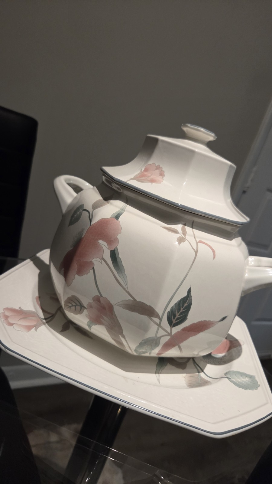 Mikasa Continental Silk Flowers F3003 Soup Tureen with Lid and Underplate Japan Mikasa Continental Silk Flowers F3003 Soup Tureen with Lid and Underplate Japan