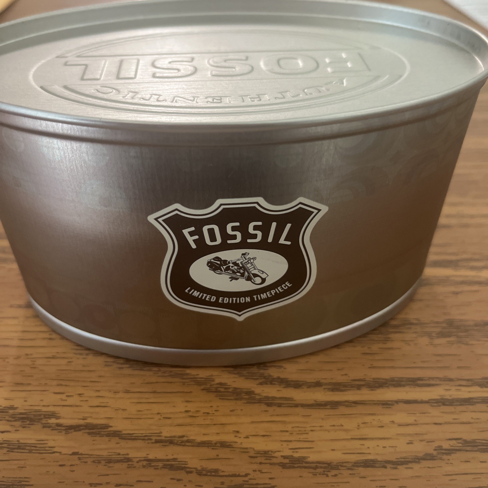 Fossil Collectible Vintage Motorcycle Desk Clock – Limited Edition (With Box and Fossil Collectible Vintage Motorcycle Desk Clock – Limited Edition (With Box and
