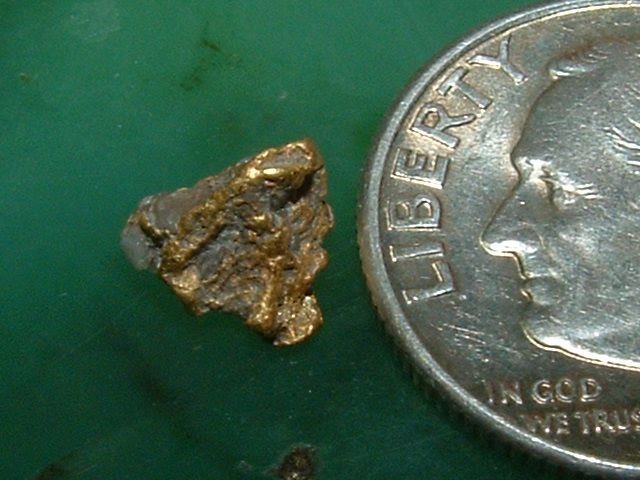 NATURAL GOLD QUARTZ NUGGET CALIFORNIA GOLD .42 GRAM