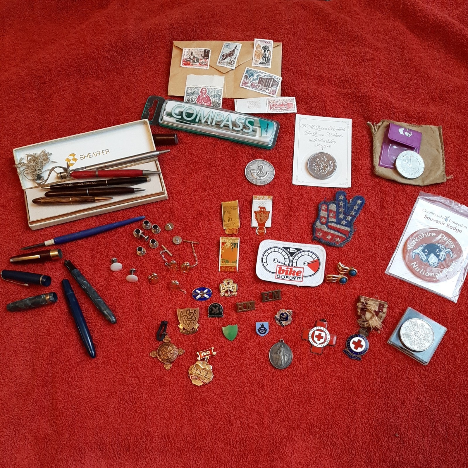 Job Lot Vintage Modern Collectables  Coins, Badges, Pens, £5 Coins Jewellery 