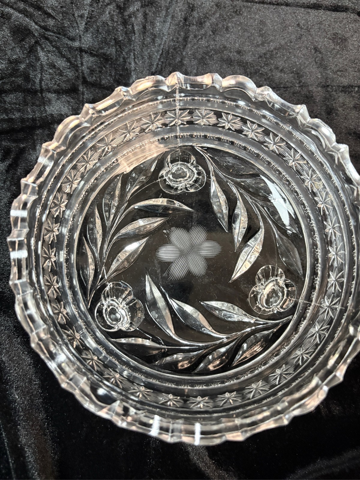 Lead Crystal Serving Bowl Etched Floral Pattern Sawtooth Scalloped Edge 6”