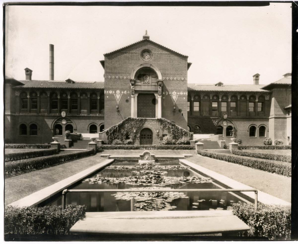 c.1920's PRESS PHOTO - UNIVERSITY PENN MUSEUM MAIN ENTRANCE PENNSYLVANIA