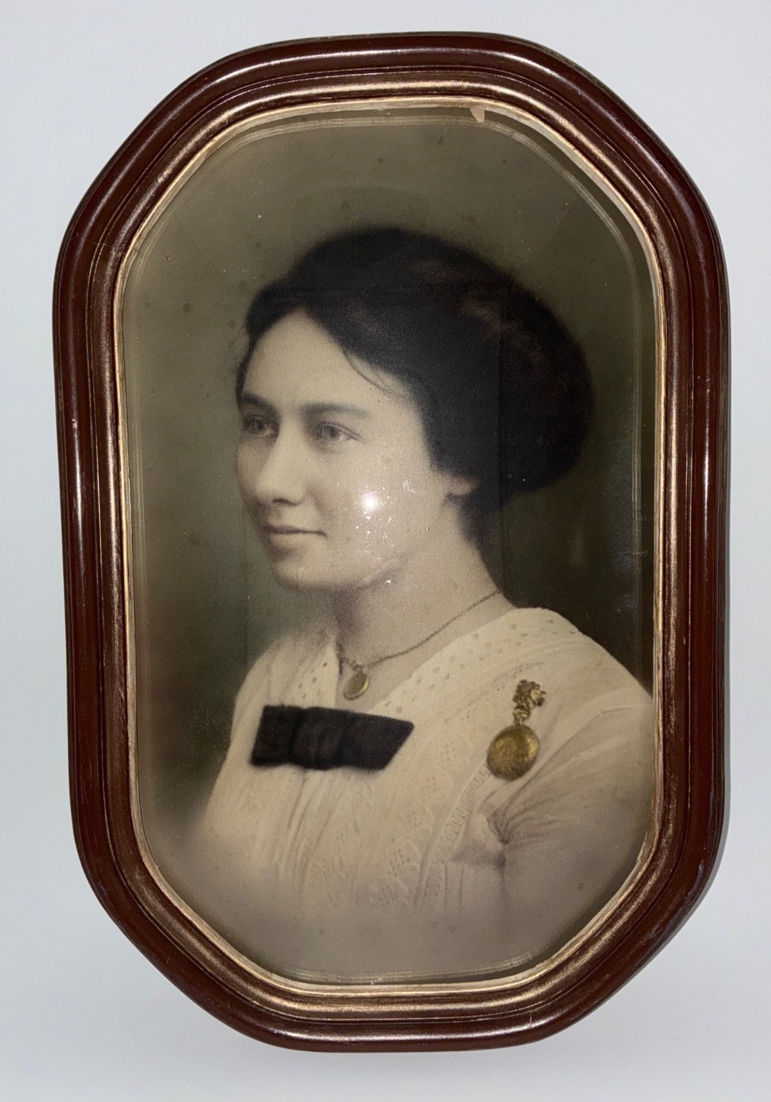 Antique Oval Bubble Convex Glass Frame Woman Portrait Circa Early 1900s 11 x 17\