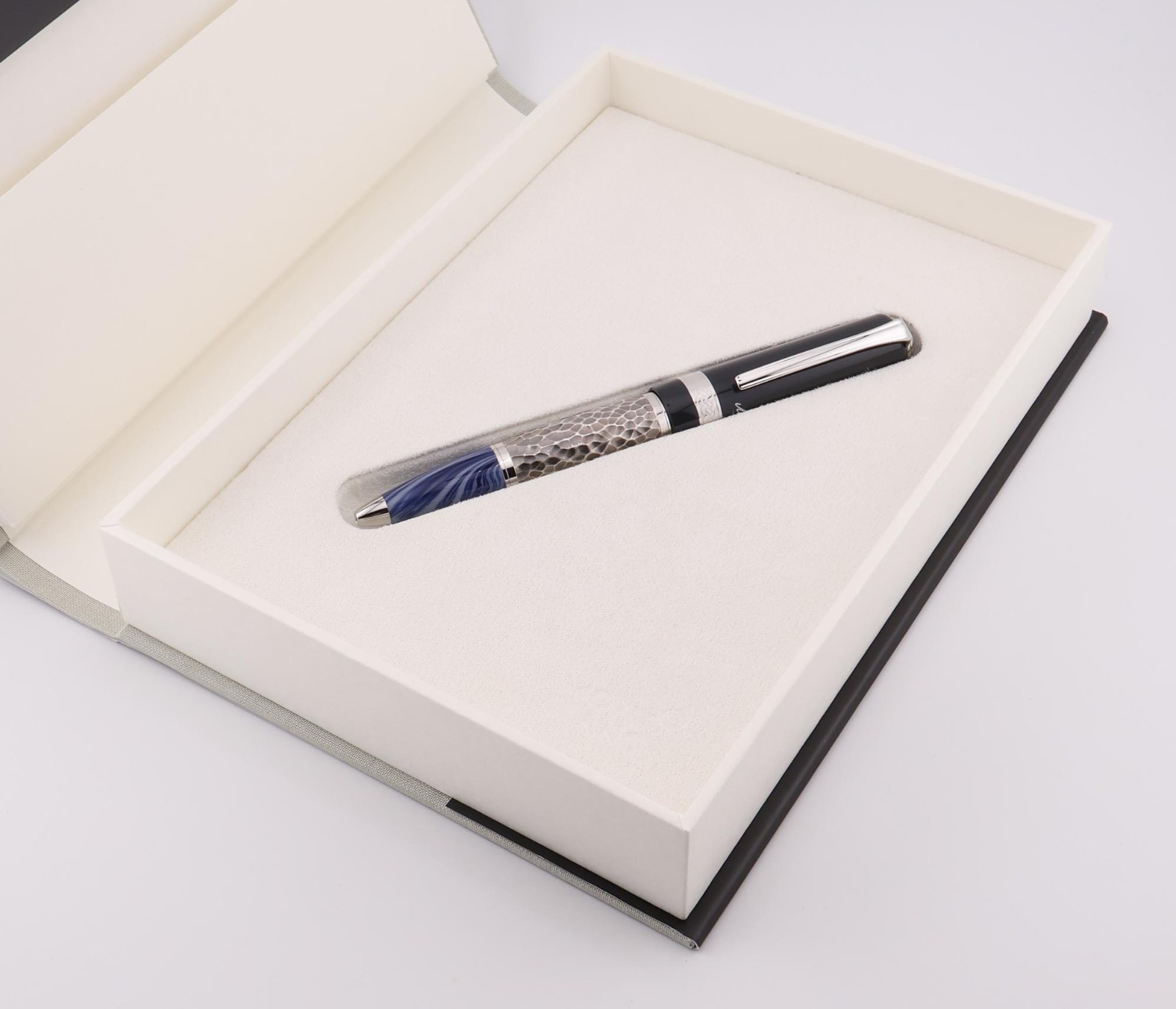 Montblanc Writers Edition Leo Tolstoy Ballpoint Pen 111050