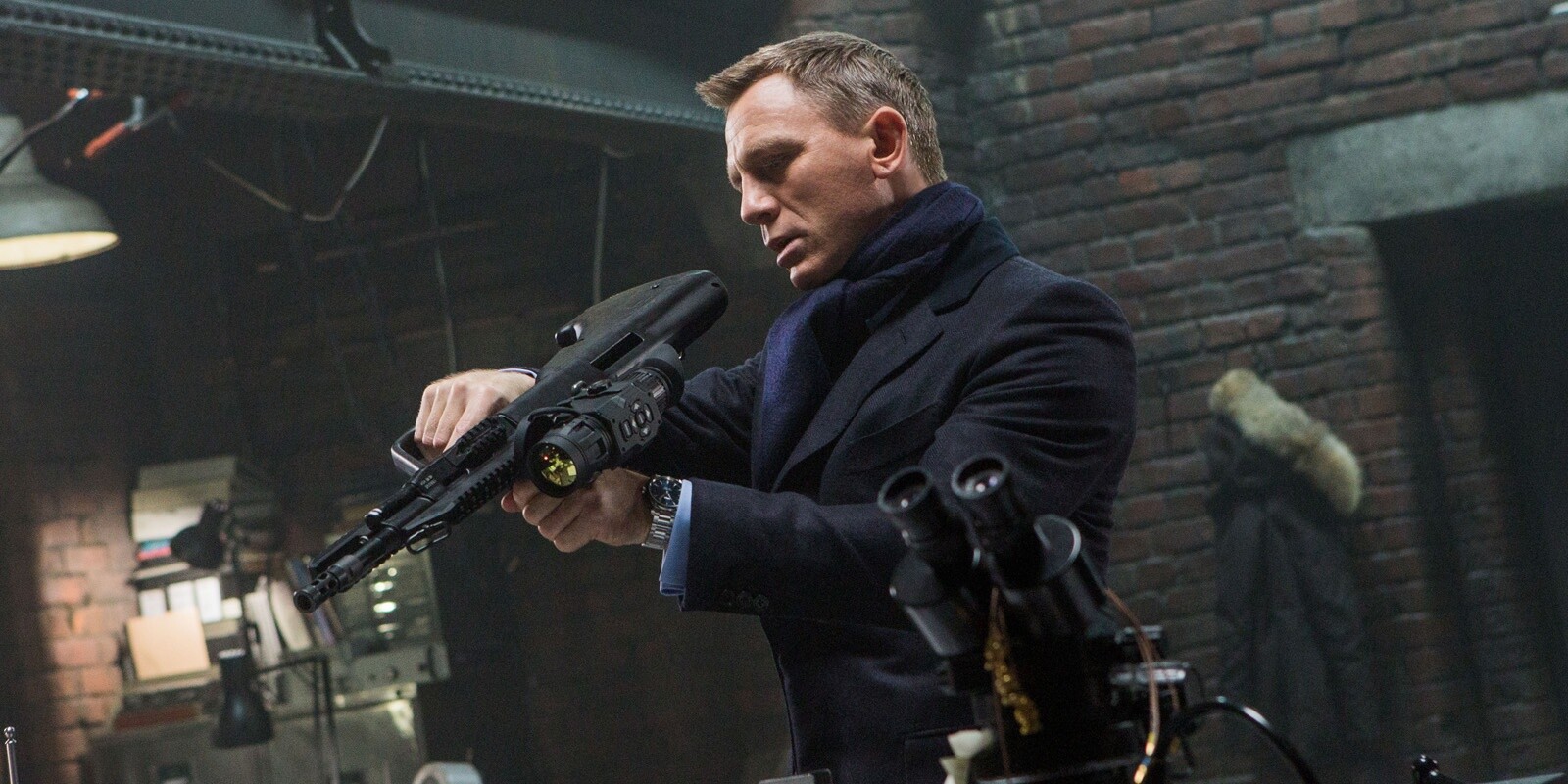 Daniel Craig Famous Actor 8x10 Picture Celebrity Print