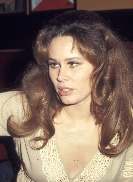 Karen Black at the 36th Annual New York Film Critics Circle - 1971 Old Photo 6