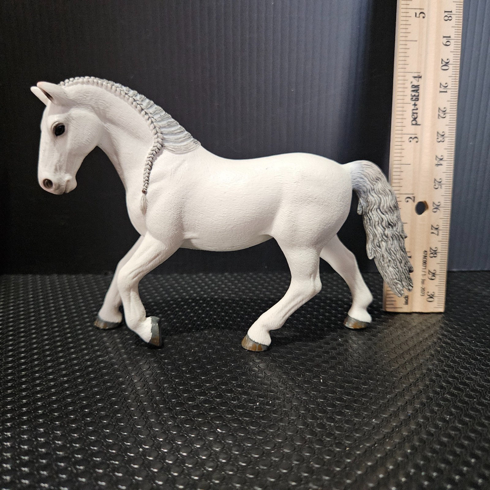 Schleich 2012 White LIPIZZANER MARE w/ Single Braid # 13737 D-73527 Retired NICE