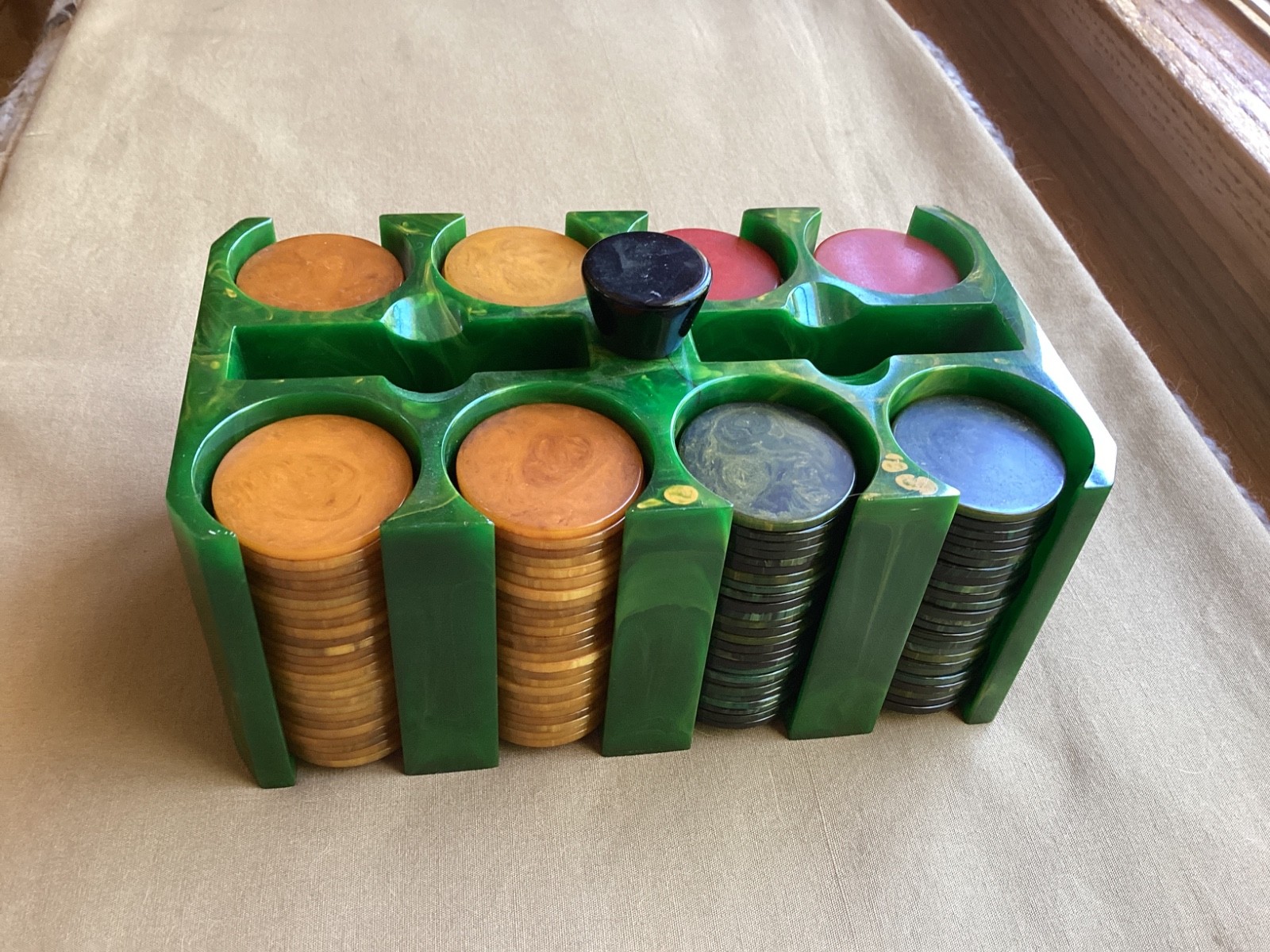 Vintage Green/Yellow Bakelite Catalin Poker Caddy & 200 Swirl Chips 785.8 Grams Vintage Green/Yellow Bakelite Catalin Poker Caddy & 200 Swirl Chips 785.8 Grams