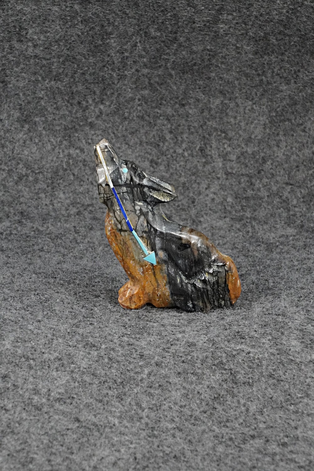 Wolf Zuni Fetish Carving - Andress Jernention Wolf Zuni Fetish Carving - Andress Jernention