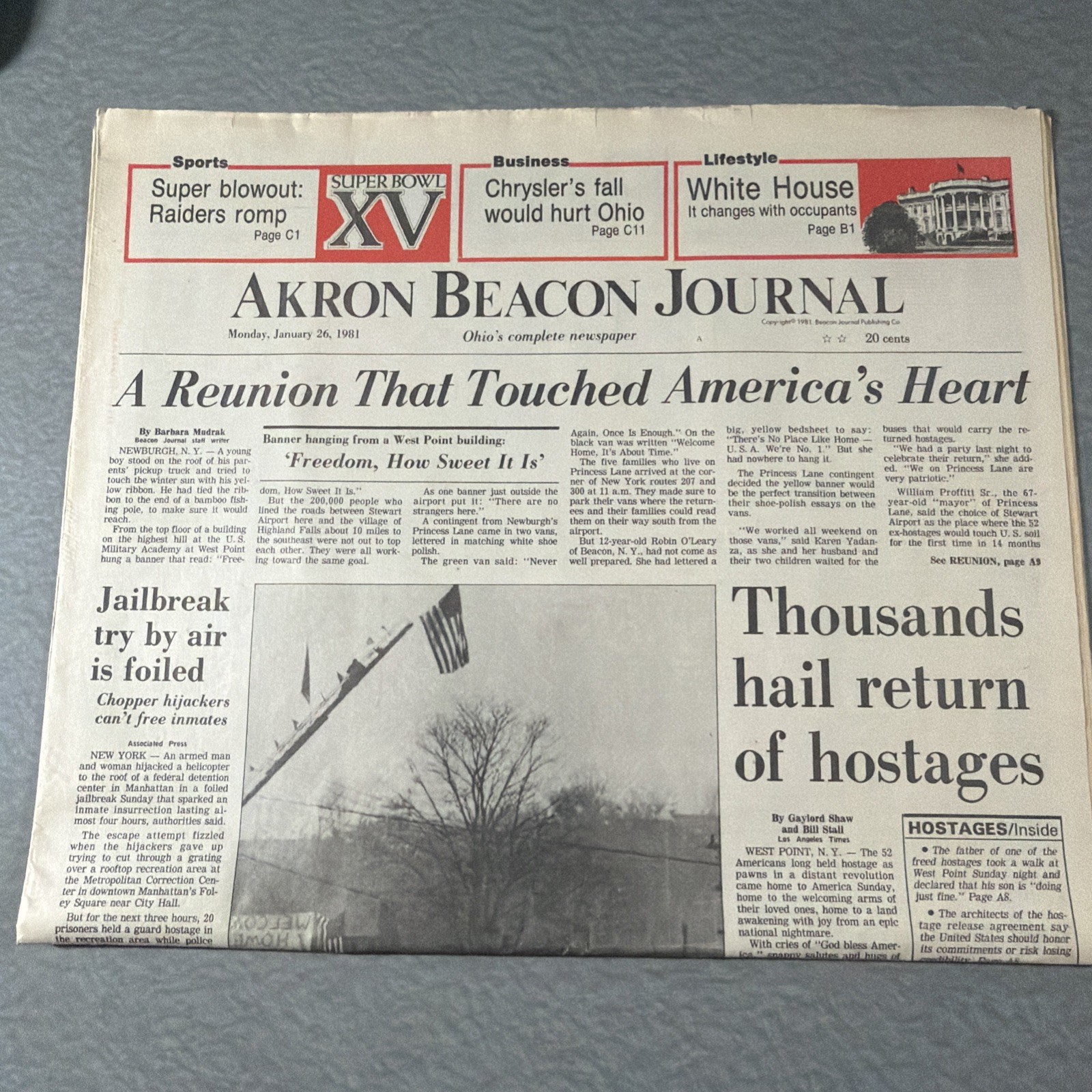 Vintage Jan 26, 1981 Akron Beacon Journal Iran Hostages section A only