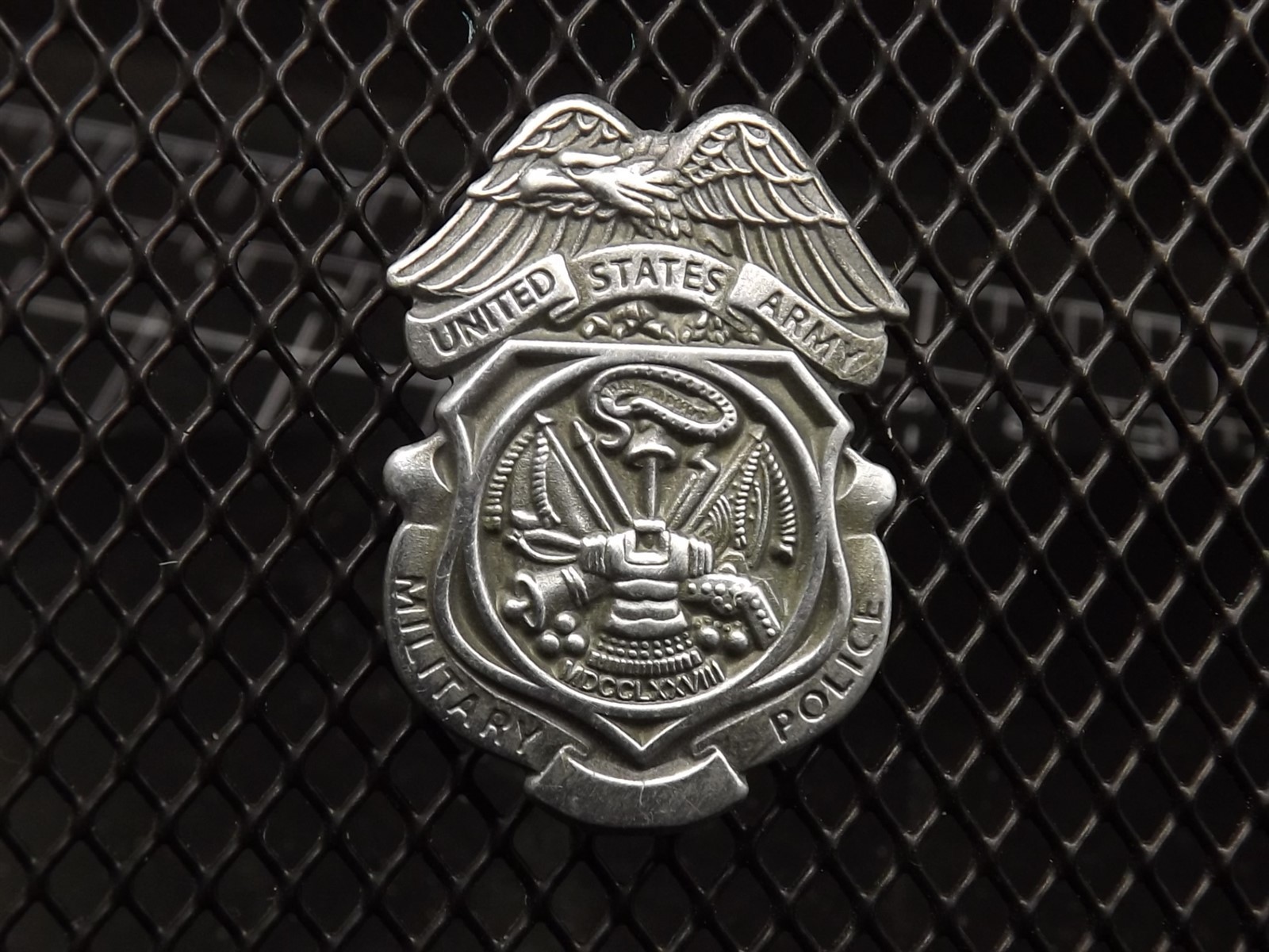 U.S. ARMY SECURITY MILITARY POLICE, PEWTER BRAND NEW Lapel Pin