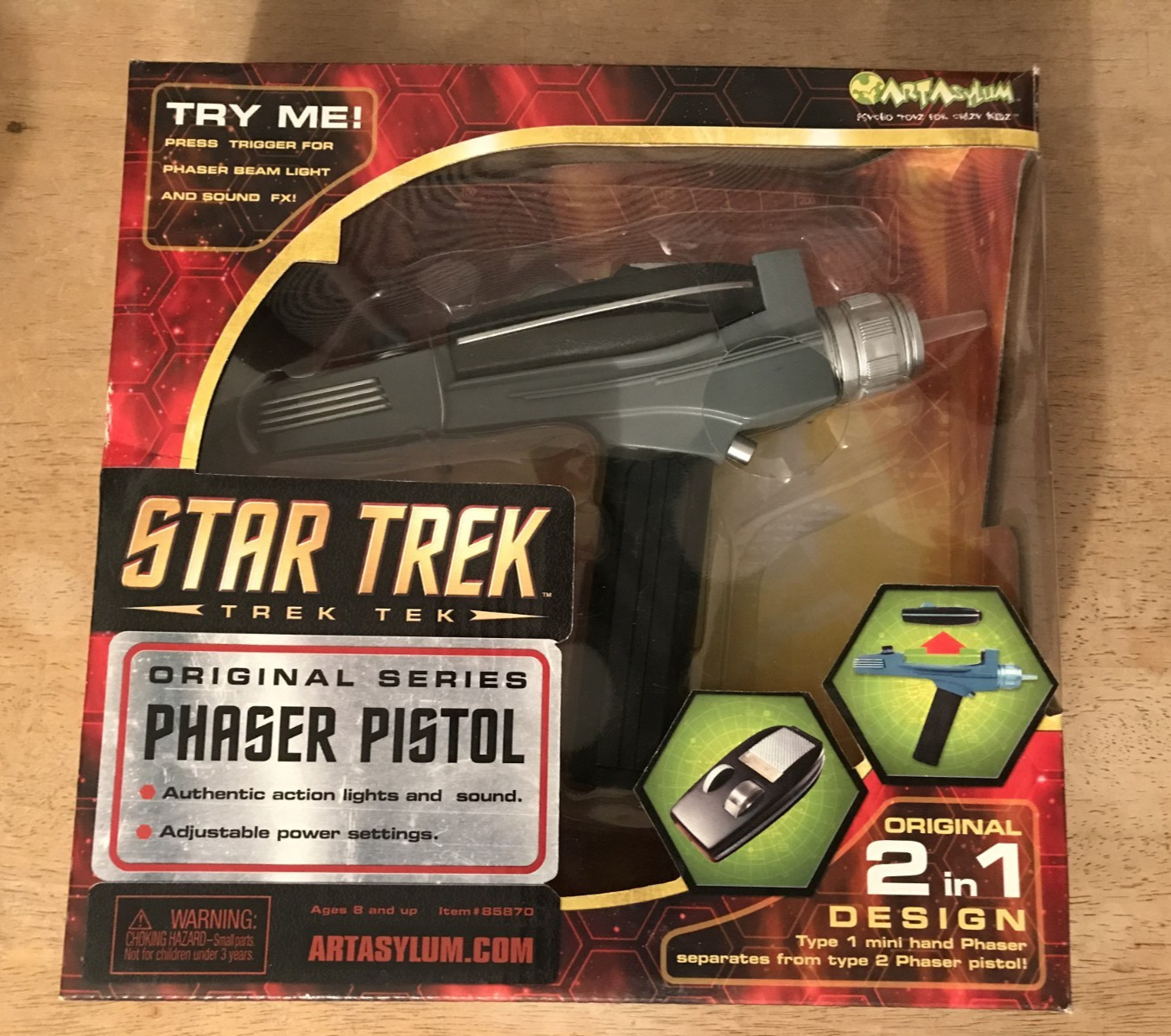 Art Asylum Star Trek TOS used phaser  with original box