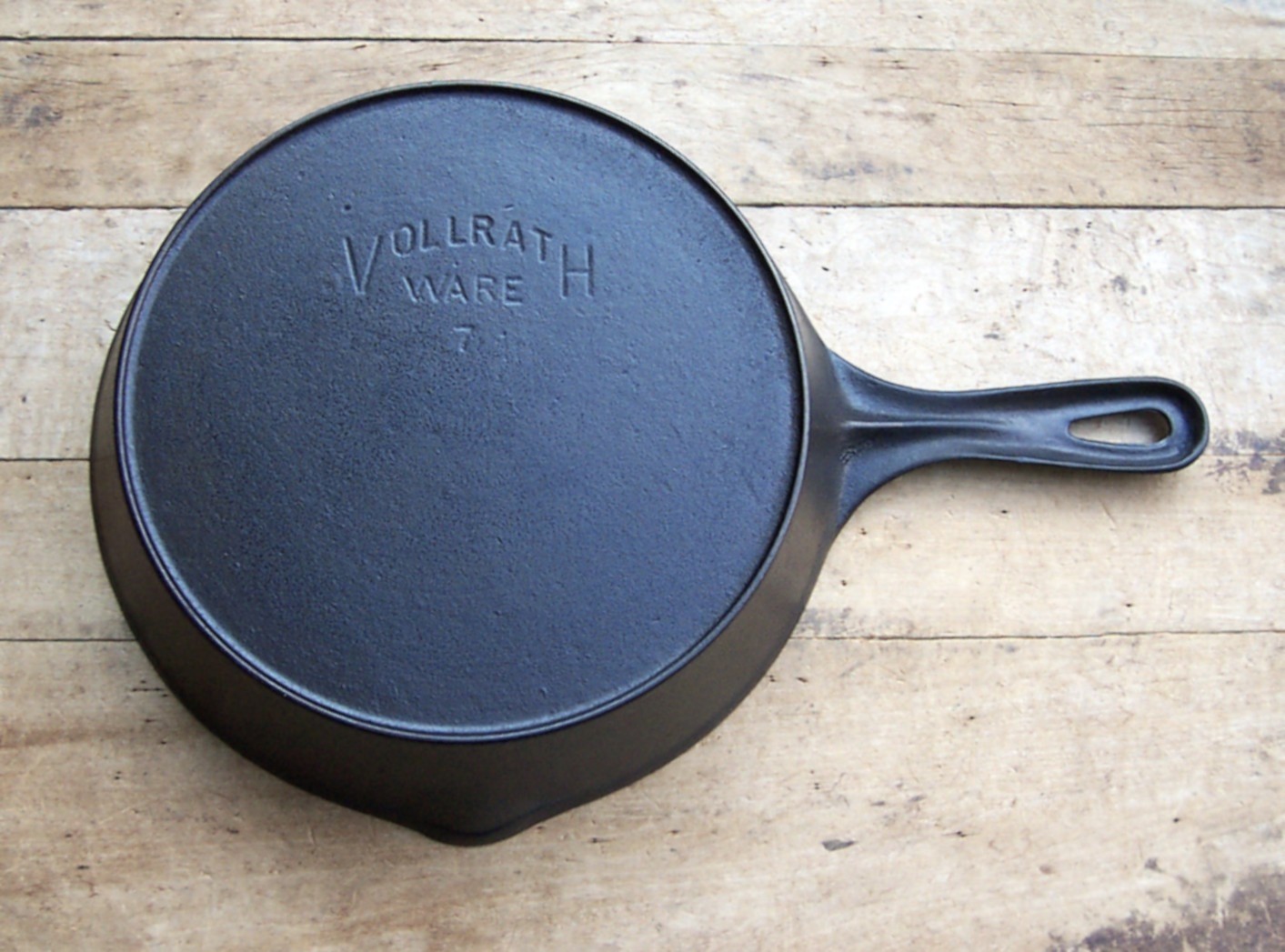 Vintage Vollrath No. 7 Cast Iron Skillet Fully Marked Sits Flat with Heat Ring