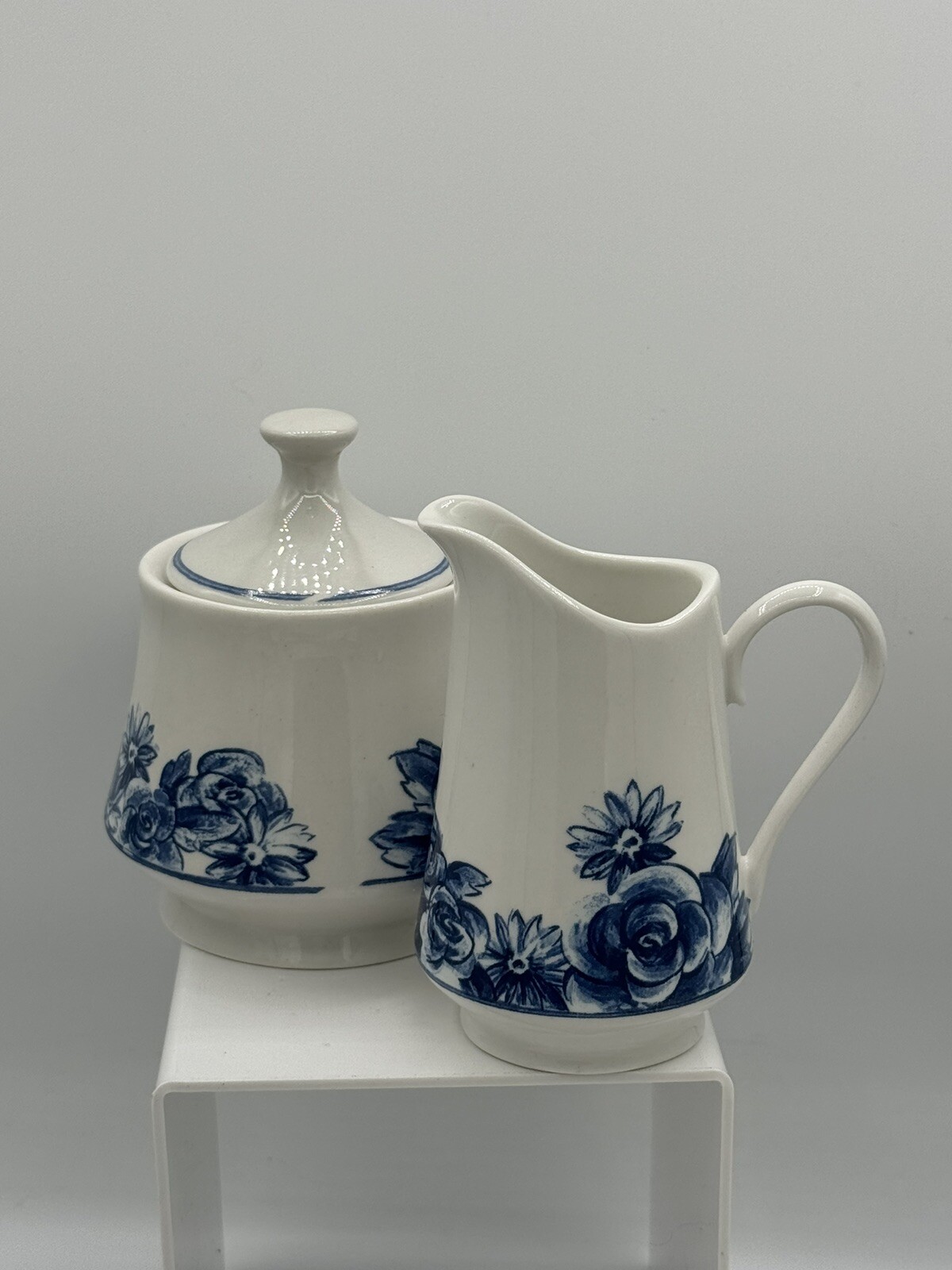 Lynns Creamer Lidded Sugar Set China Blue Floral