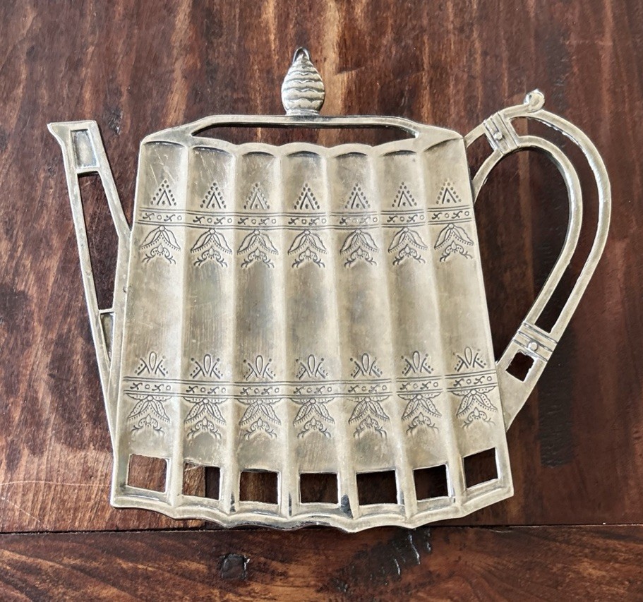 Vintage Godinger Silverplate Teapot Shaped Footed Engraved Trivet 7”x8.5”