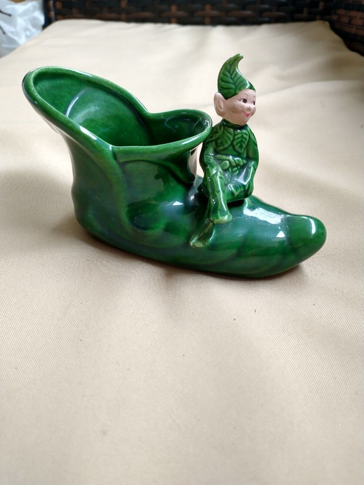 vintage elf on a shoe planter ceramic elf shoe  
