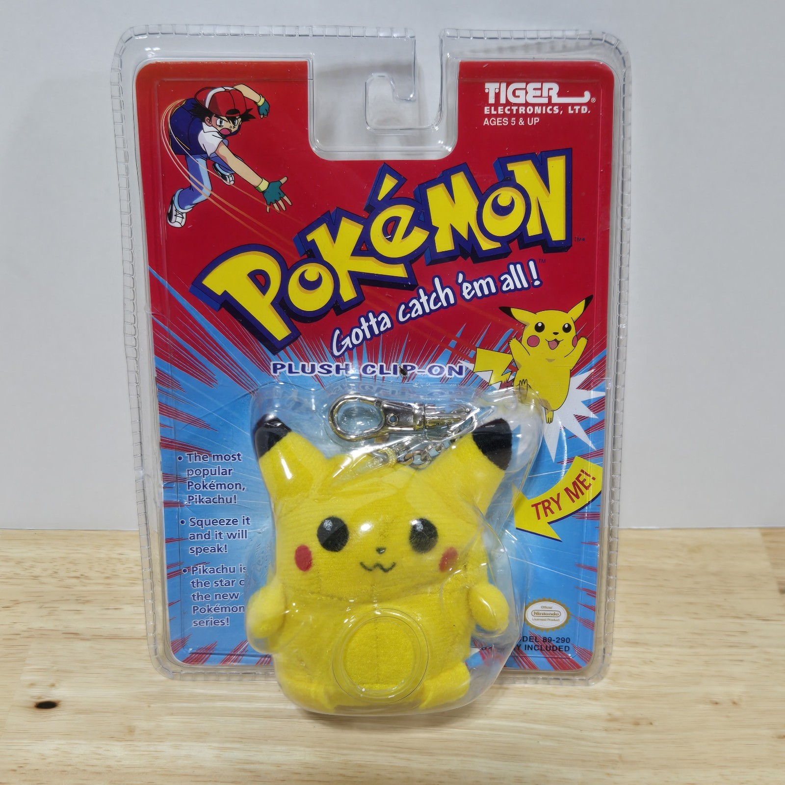 Vintage 1999 Pokemon Pikachu Clip On Plush Talking Key Chain NEW