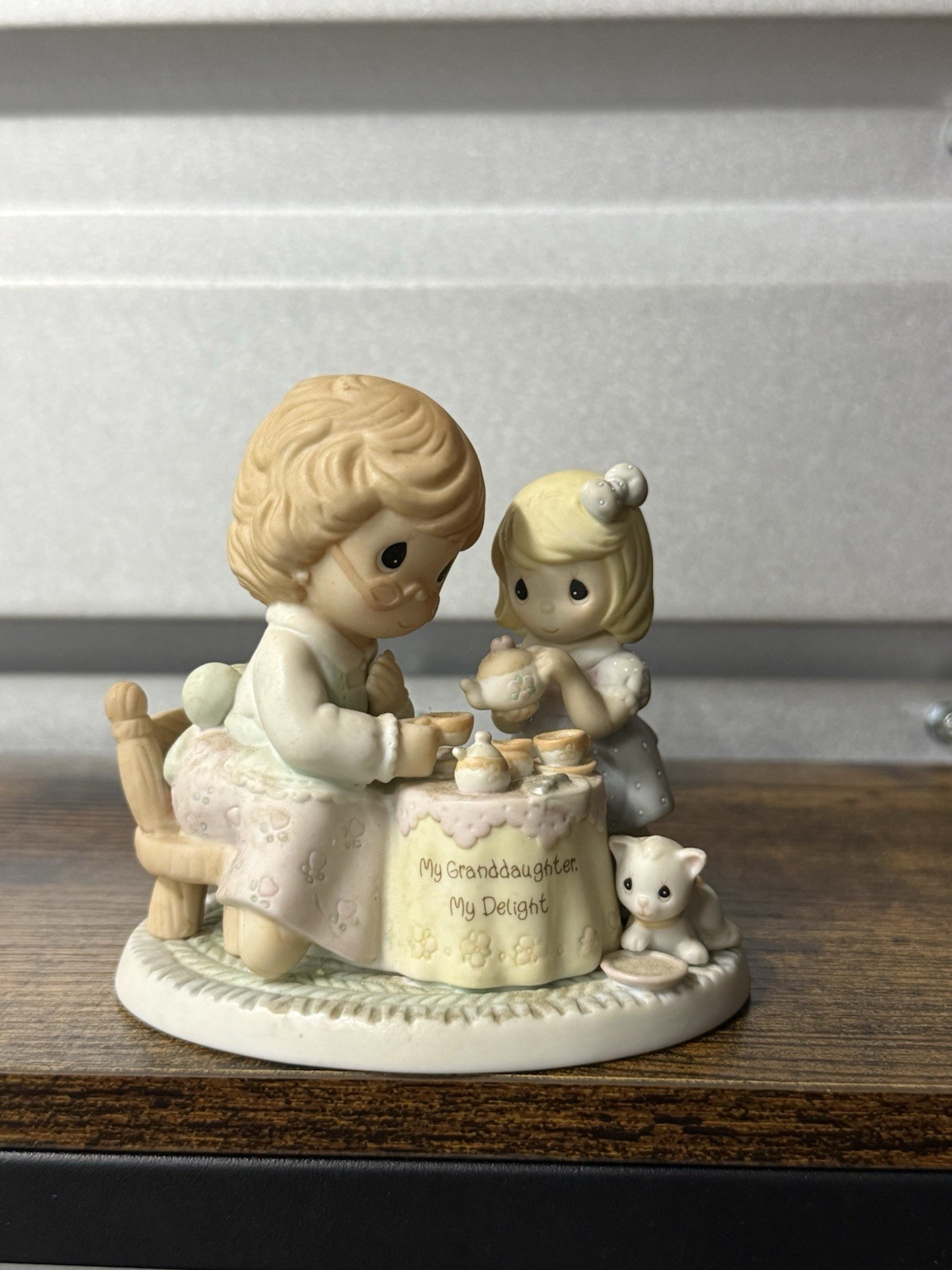 2006 Precious Moments Figurine My Granddaughter My Delight No. 09-00826-006