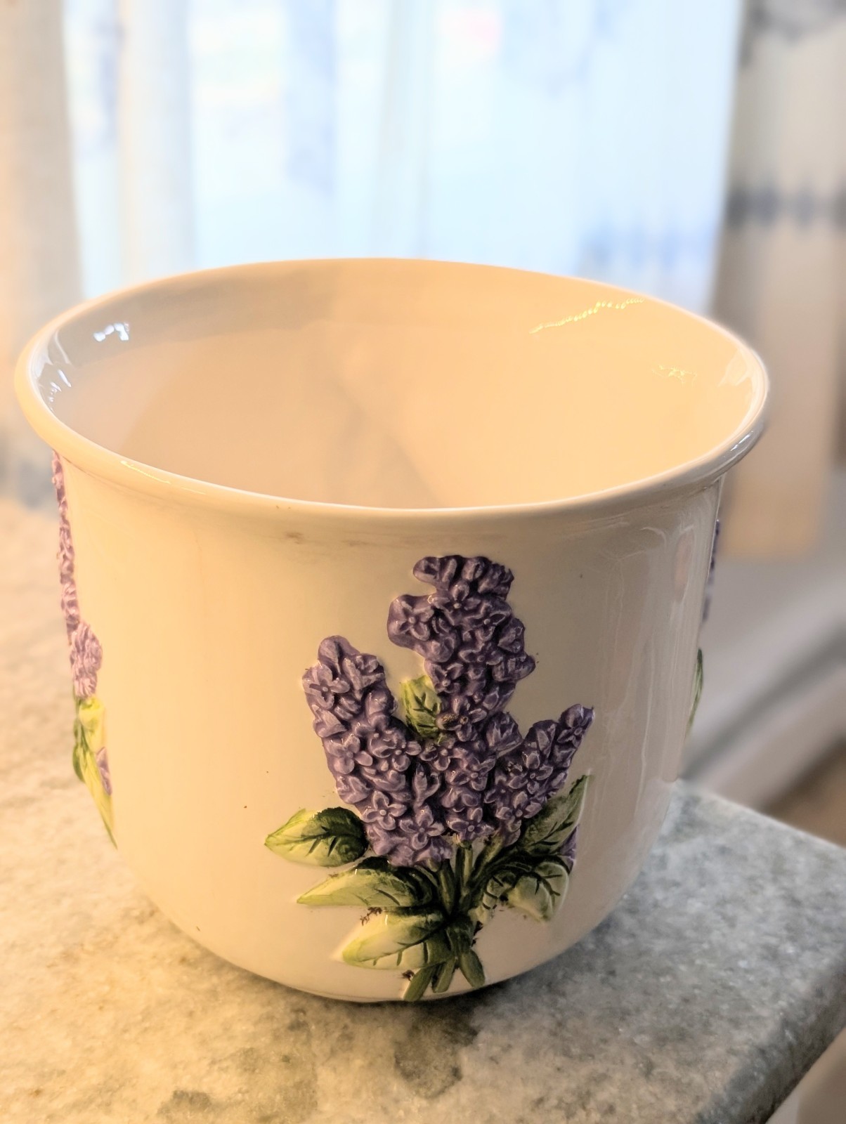 Vintage Ceramic Lilac Planter Cachepot Raised Floral White Purple Taiwan 6 3/4\