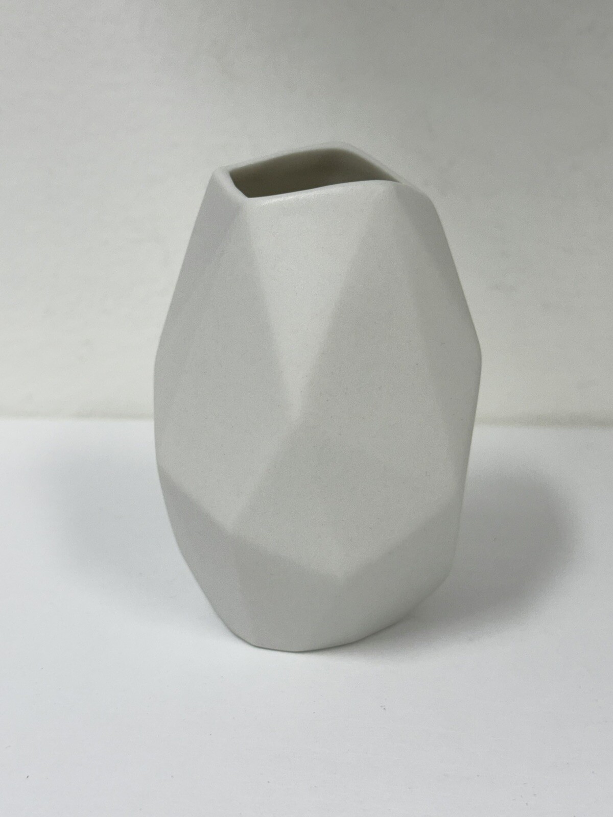 Rosenthal Surface Weiss Matt Miniature Vase 3.5\