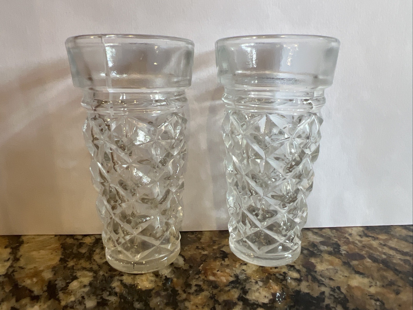 Vintage Leonard Italian Glass Quilted Diamond Pattern Shot Glass Set Of Two 3.2\ Vintage Leonard Italian Glass Quilted Diamond Pattern Shot Glass Set Of Two 3.2\